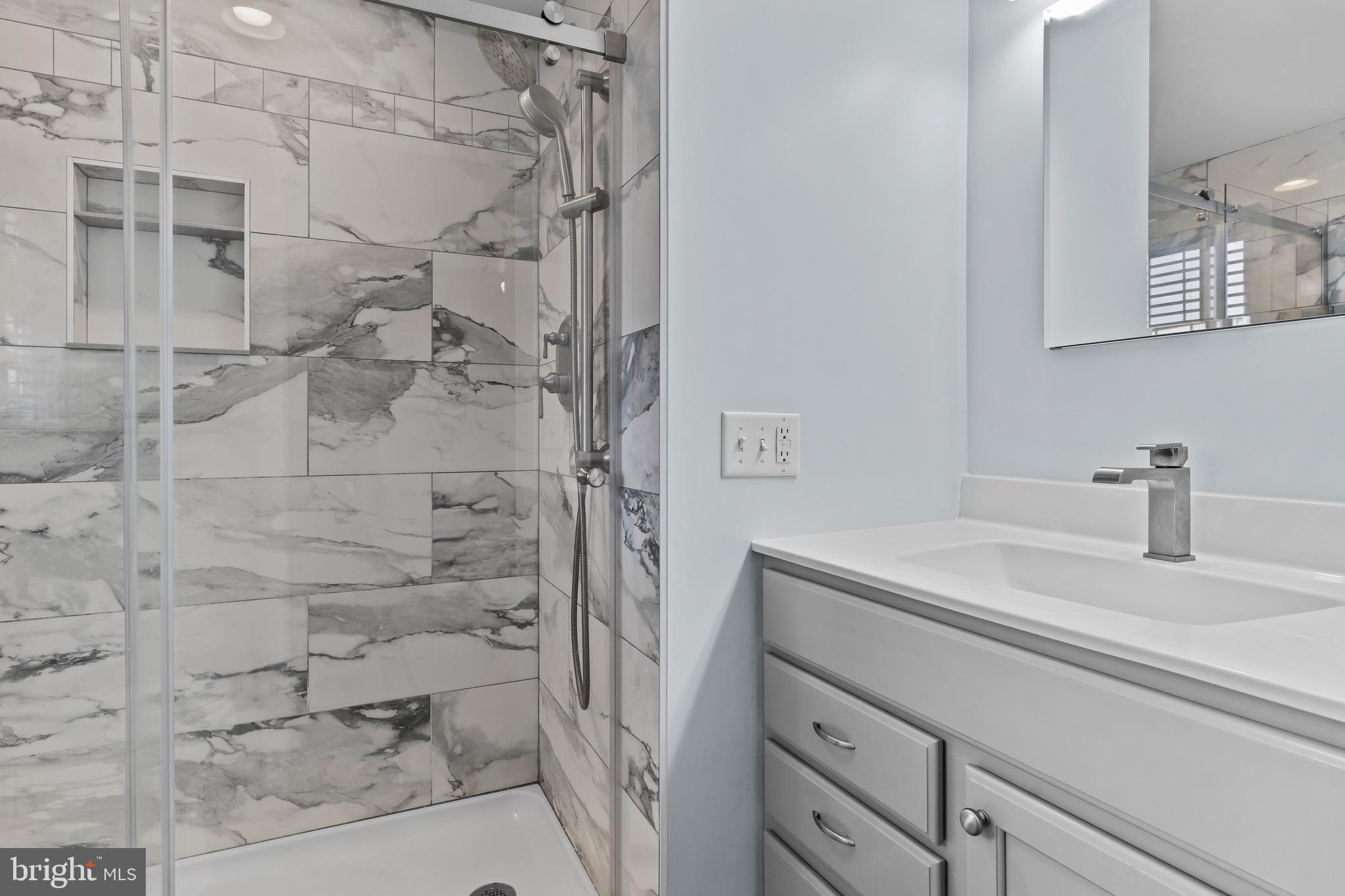 KIMBERLY MEADOWS - Residential