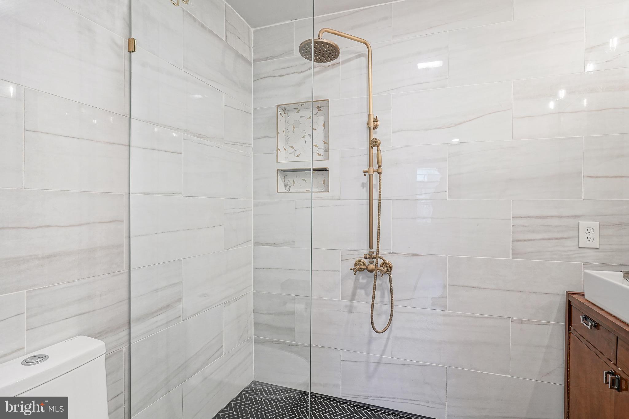 BELLA VISTA - Residential