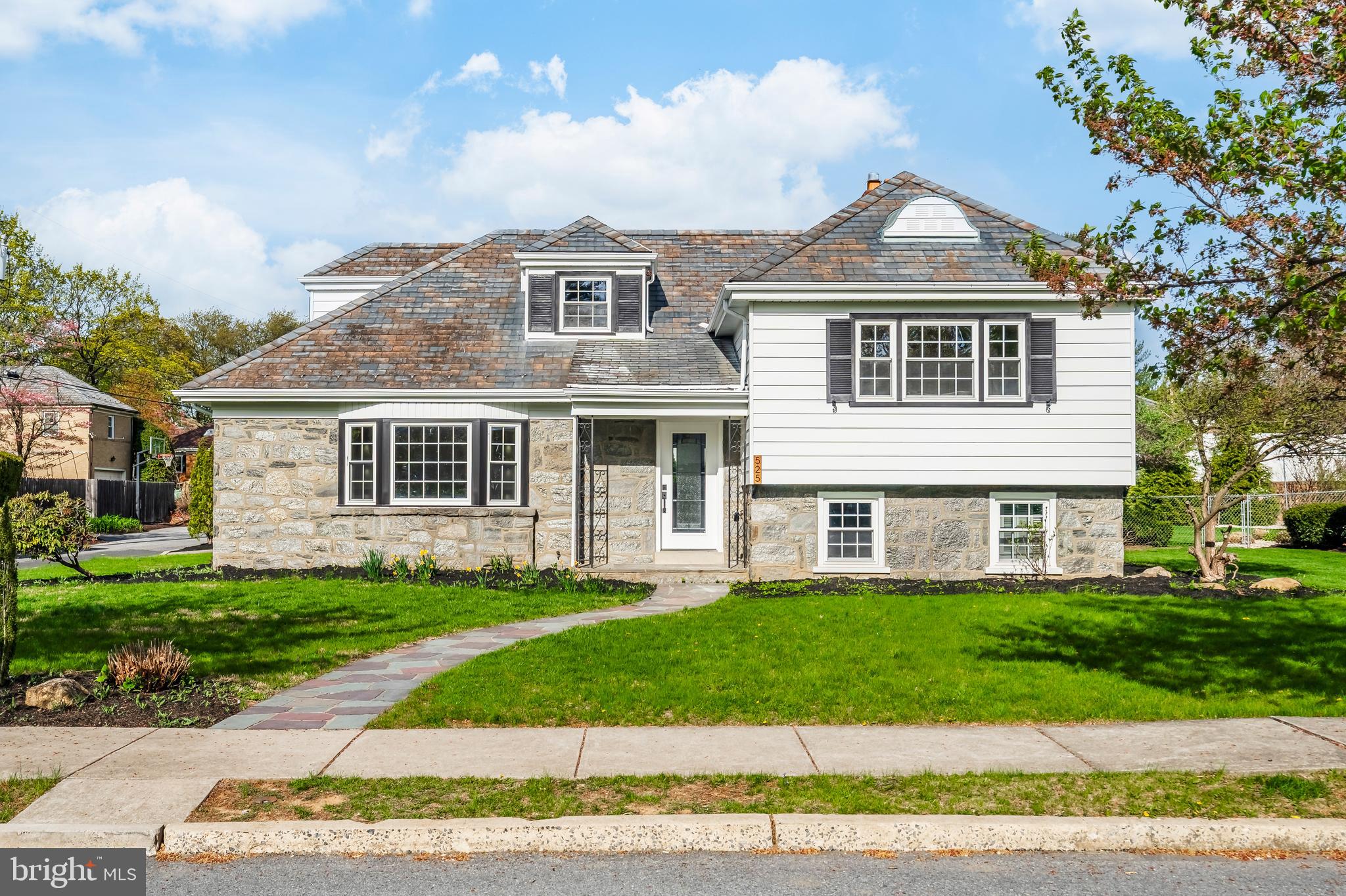 525 N MAIN STREET 527