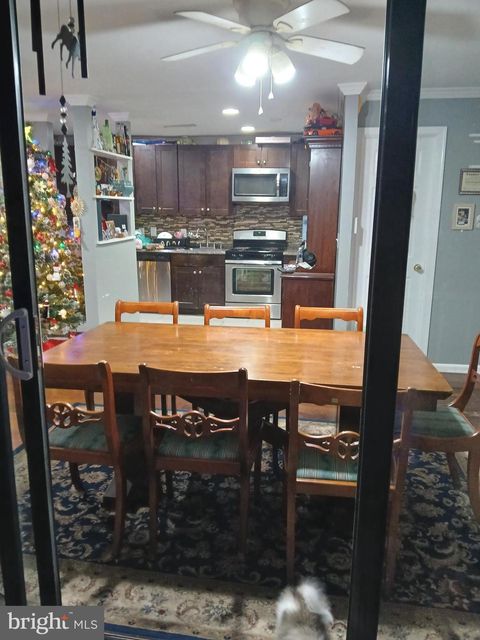 Photo of 511 N Armistead Street #303, ALEXANDRIA, VA 22312 (MLS # VAAX2052398)