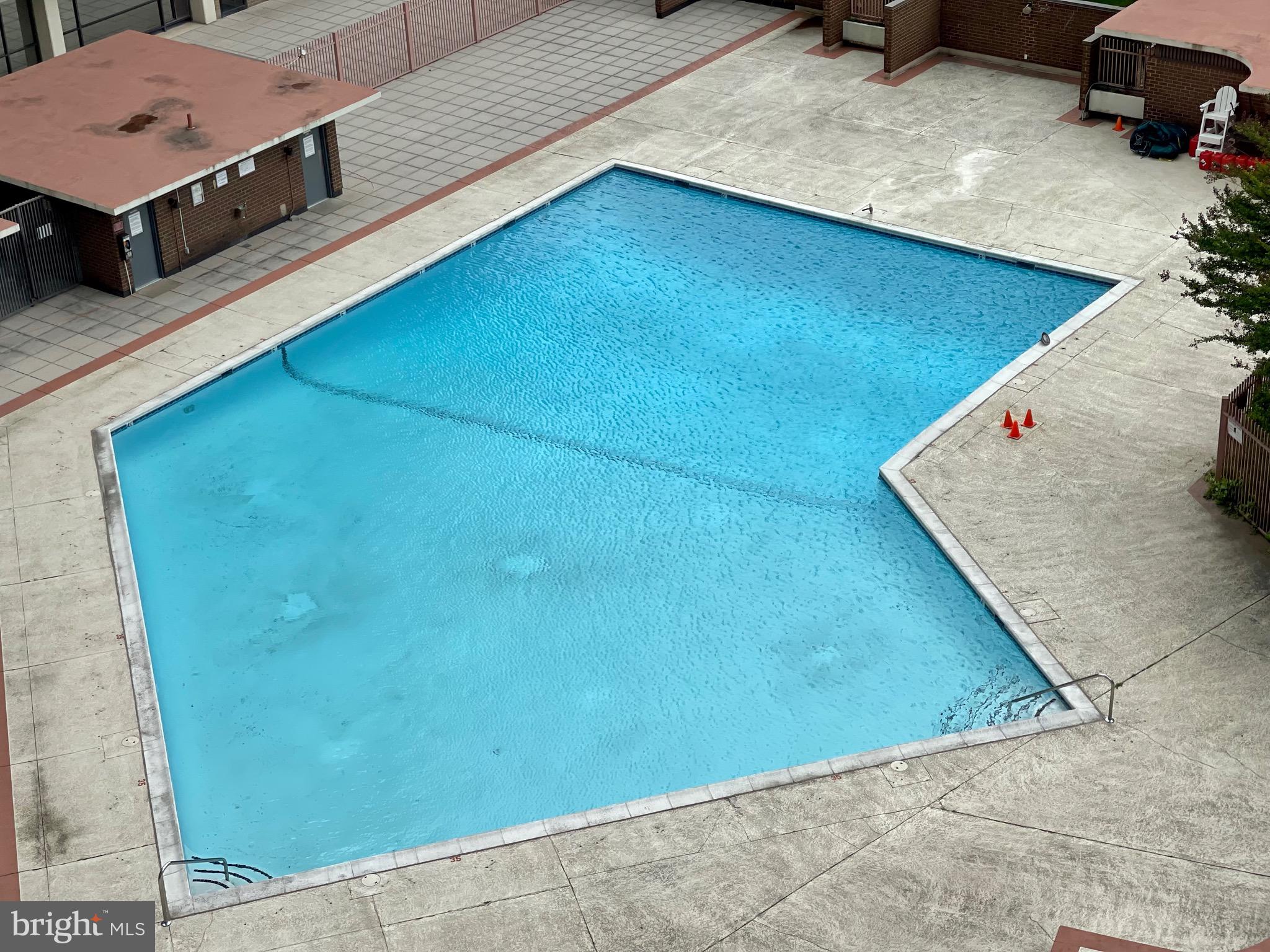 MCLEAN HOUSE NORTH - Residential