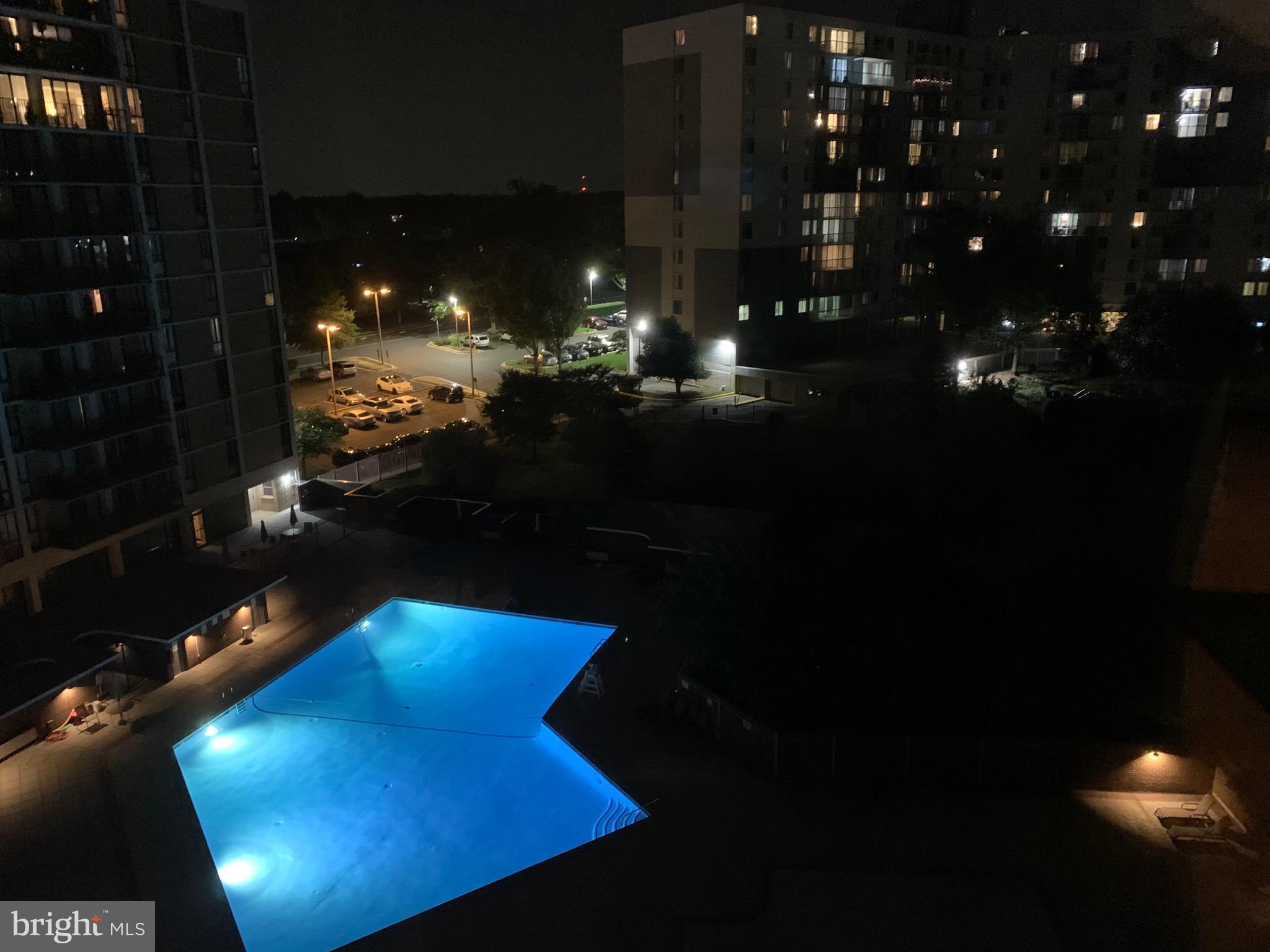 MCLEAN HOUSE NORTH - Residential