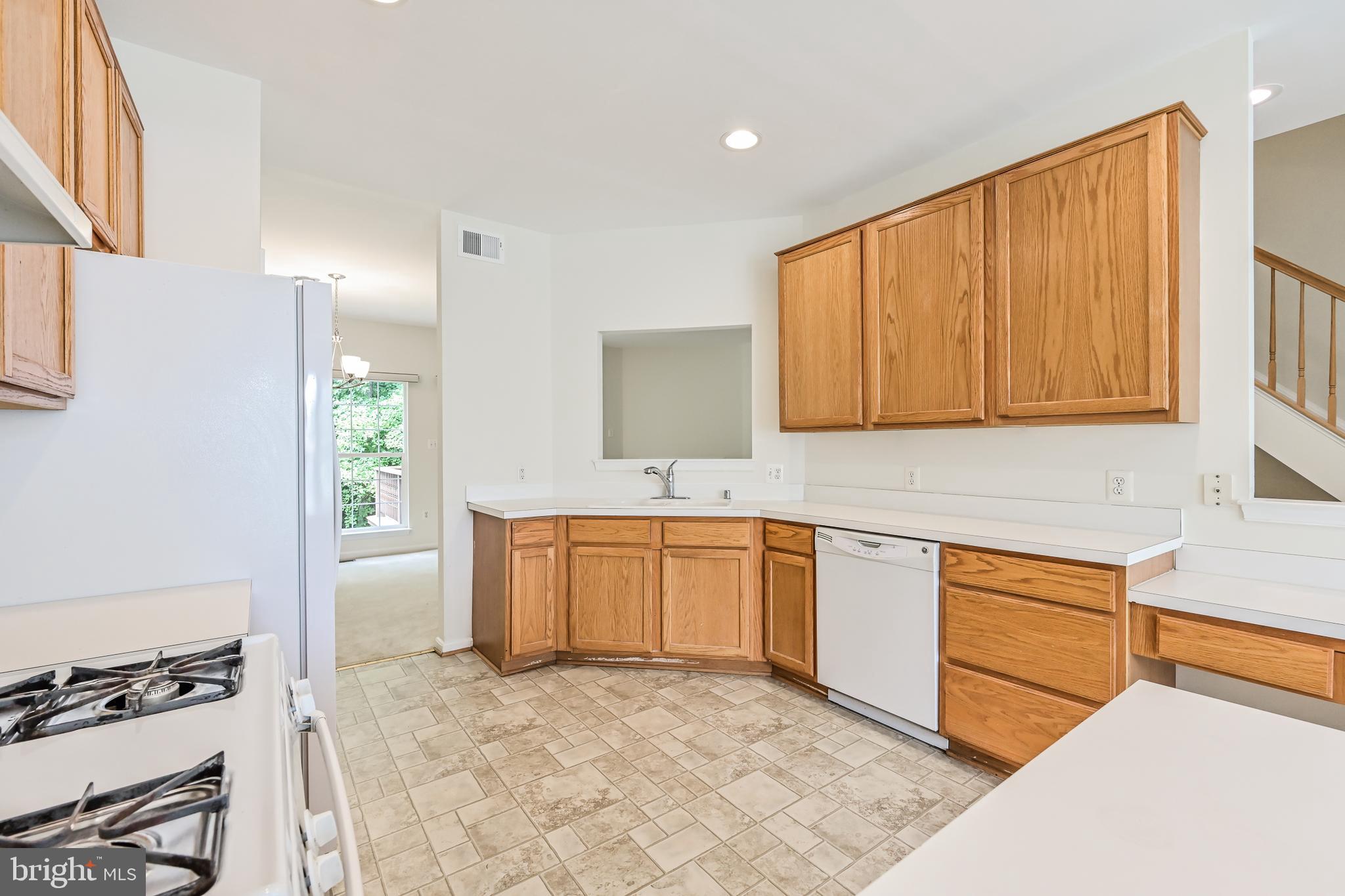 KENWOOD TOWNES - Residential Lease