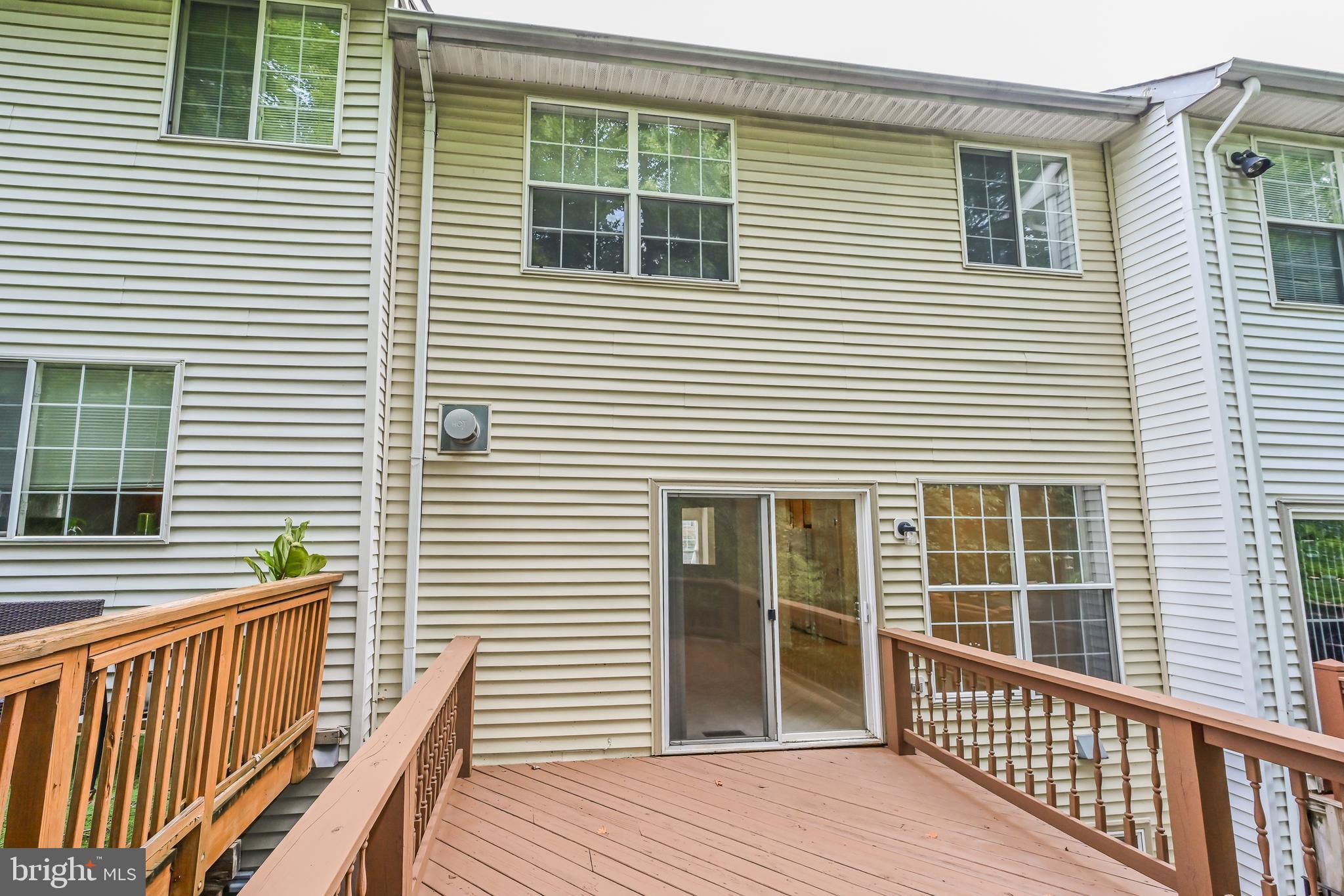 KENWOOD TOWNES - Residential Lease