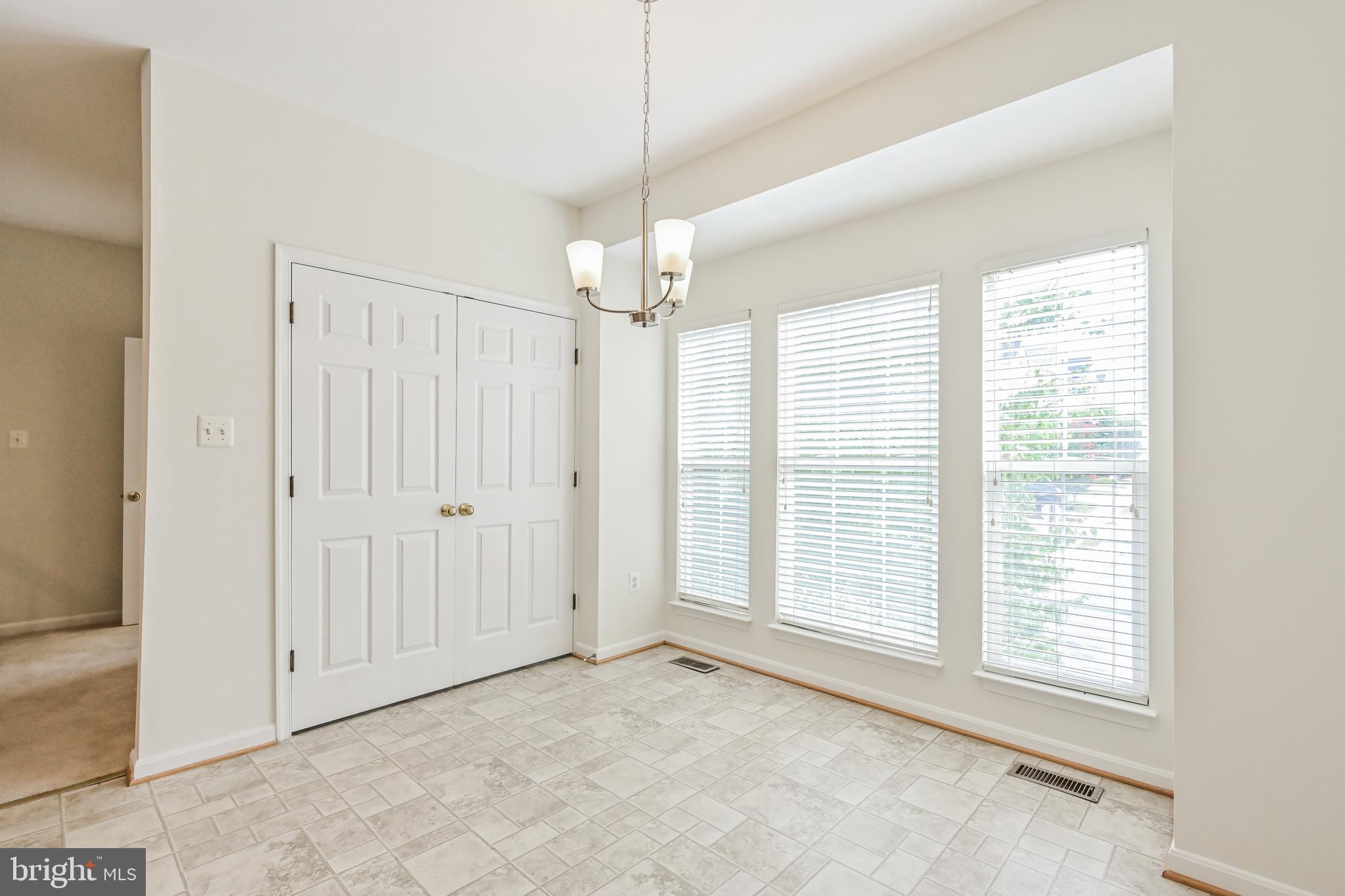 KENWOOD TOWNES - Residential Lease