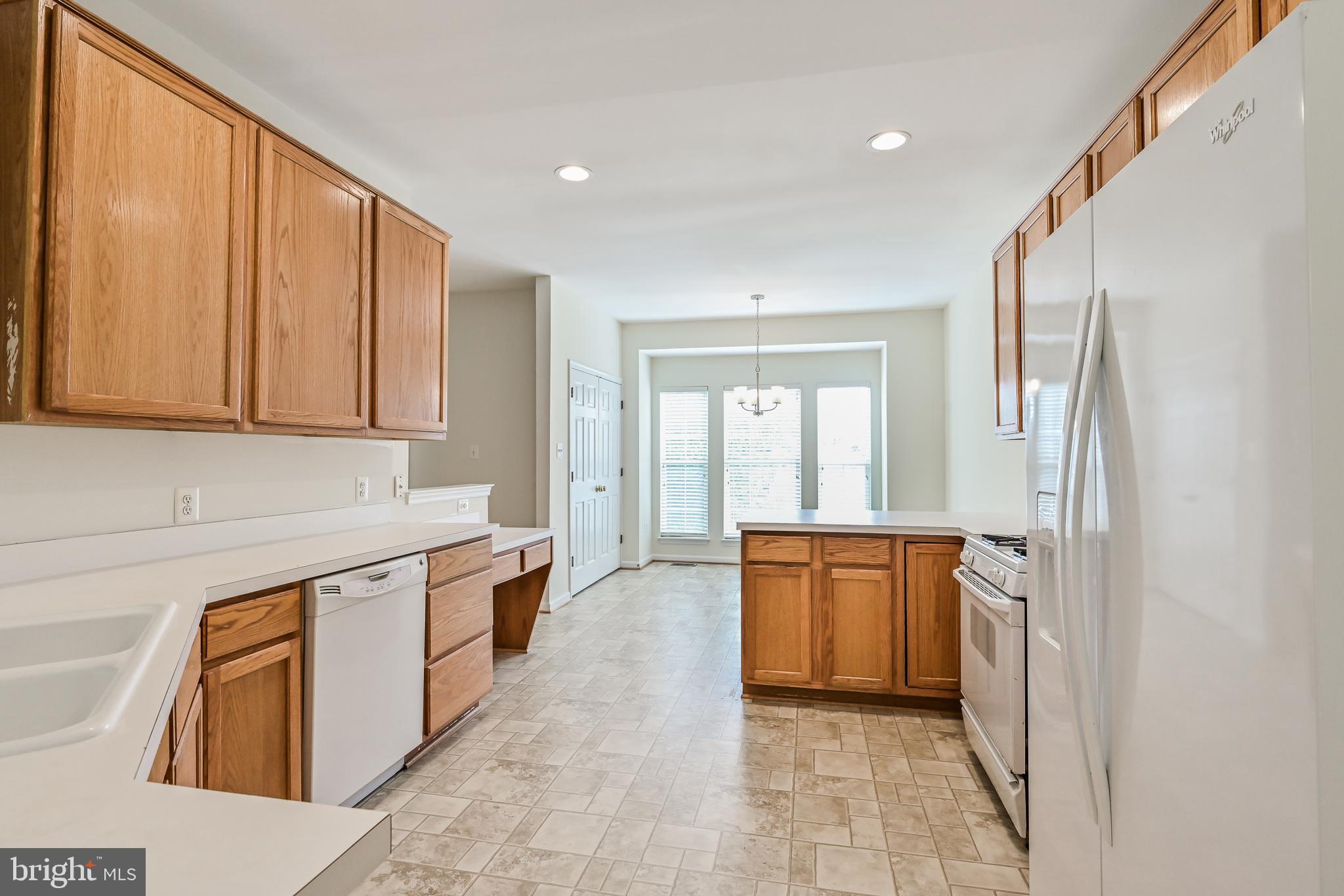 KENWOOD TOWNES - Residential Lease