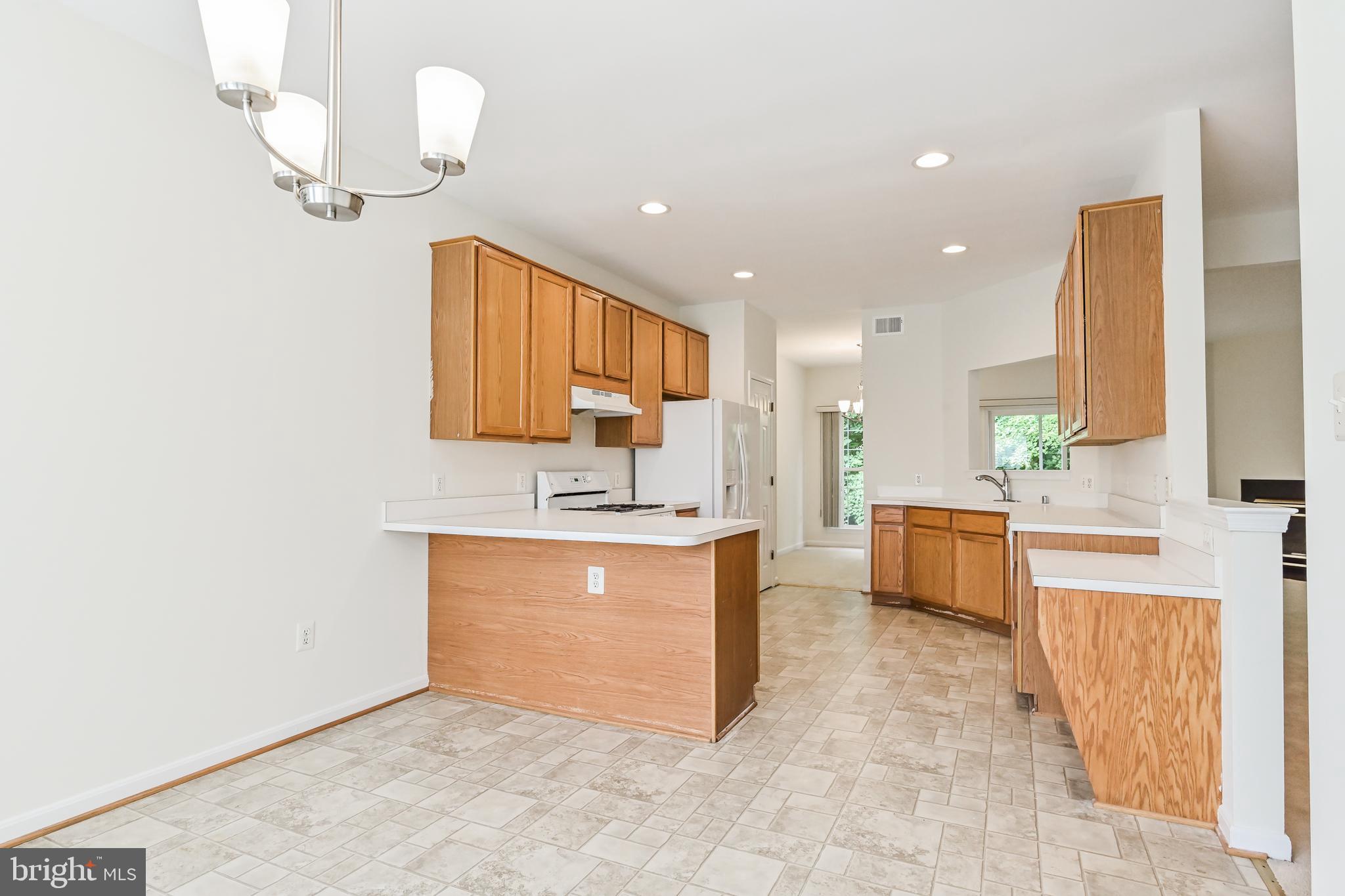 KENWOOD TOWNES - Residential Lease