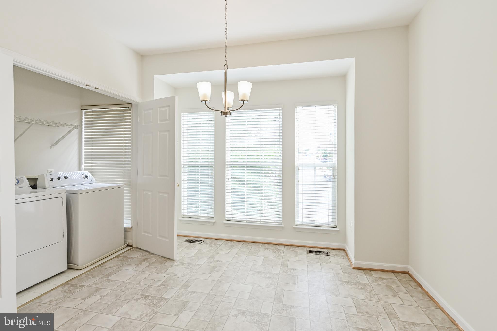 KENWOOD TOWNES - Residential Lease