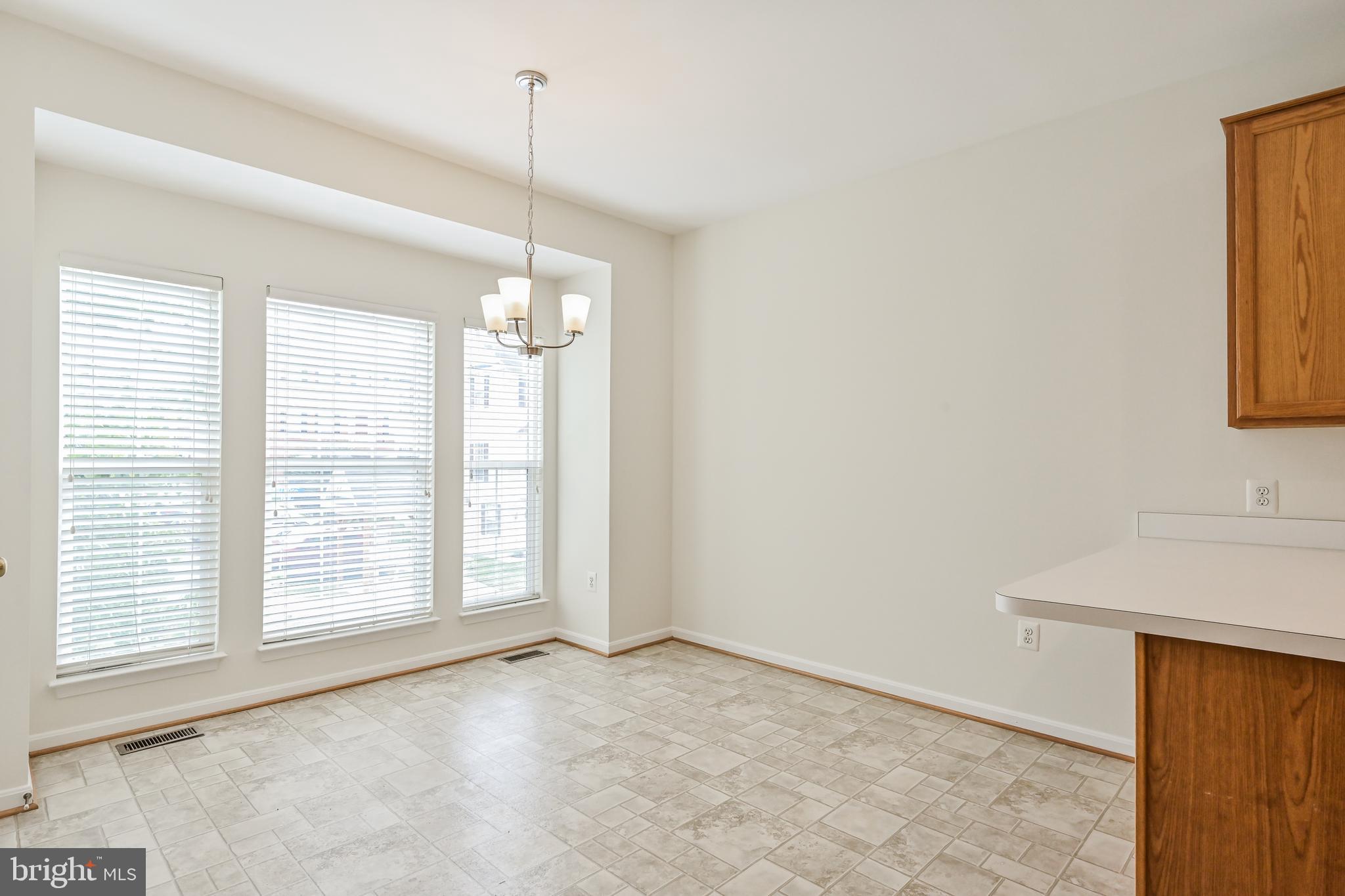 KENWOOD TOWNES - Residential Lease