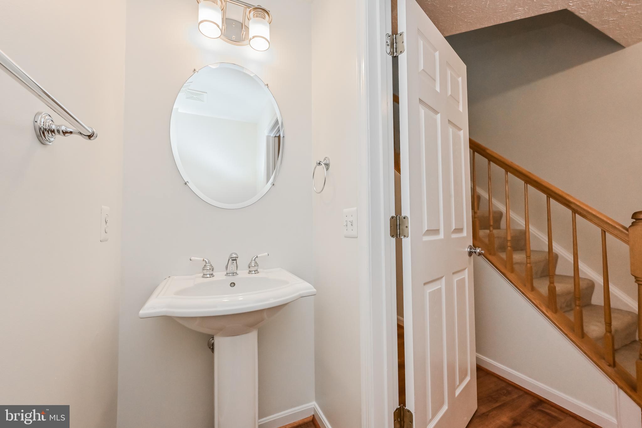 KENWOOD TOWNES - Residential Lease