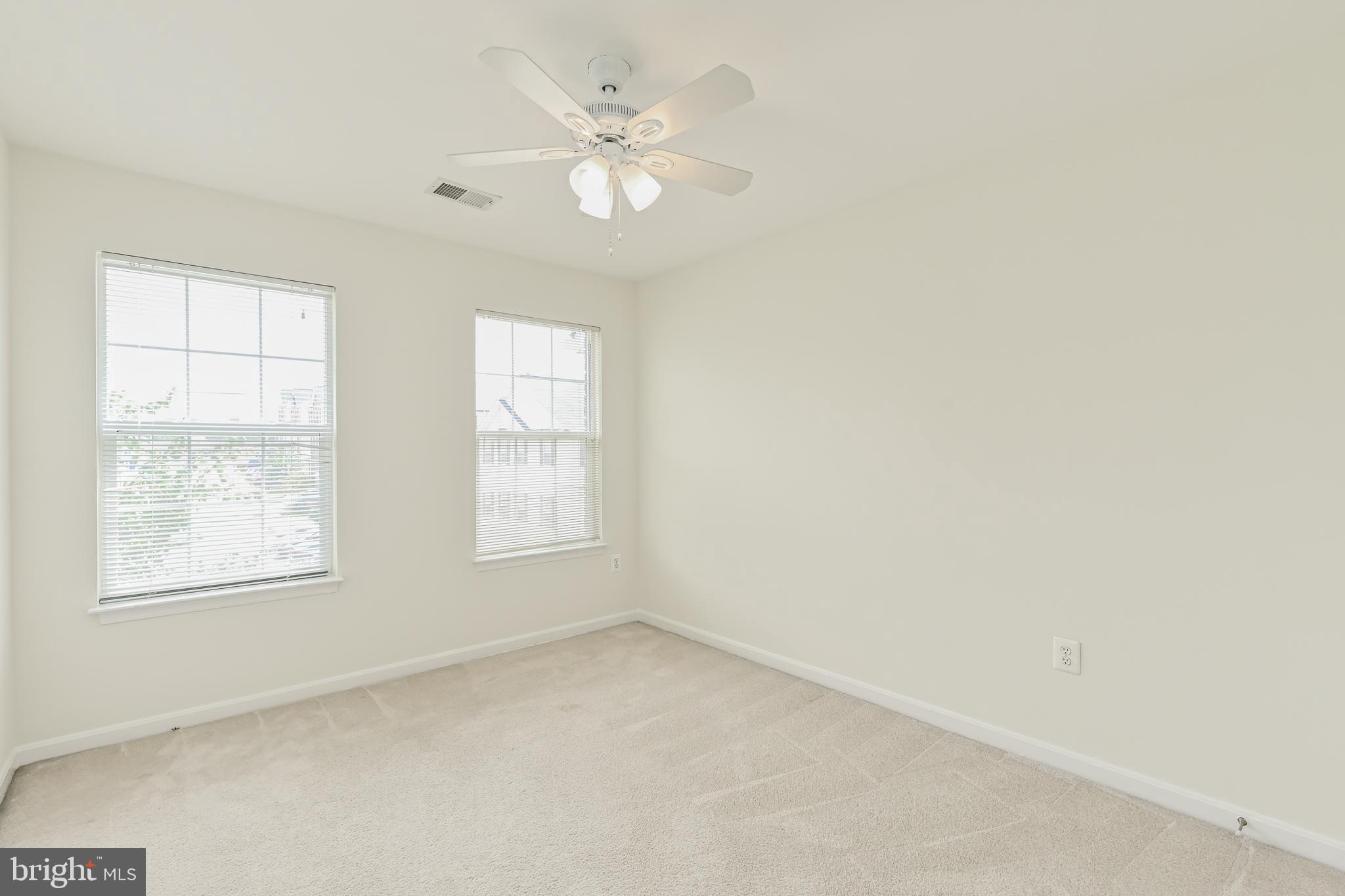 KENWOOD TOWNES - Residential Lease