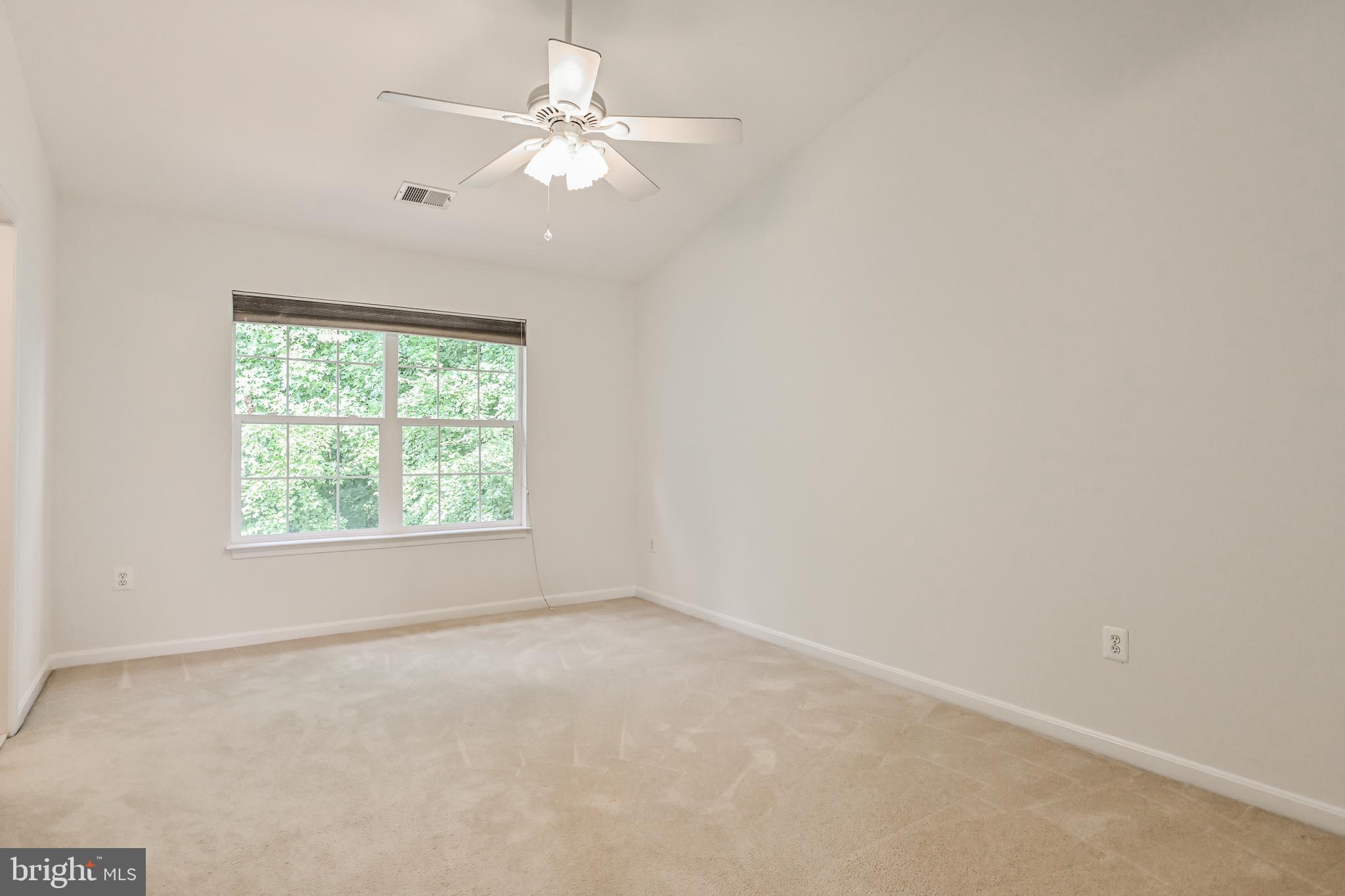 KENWOOD TOWNES - Residential Lease