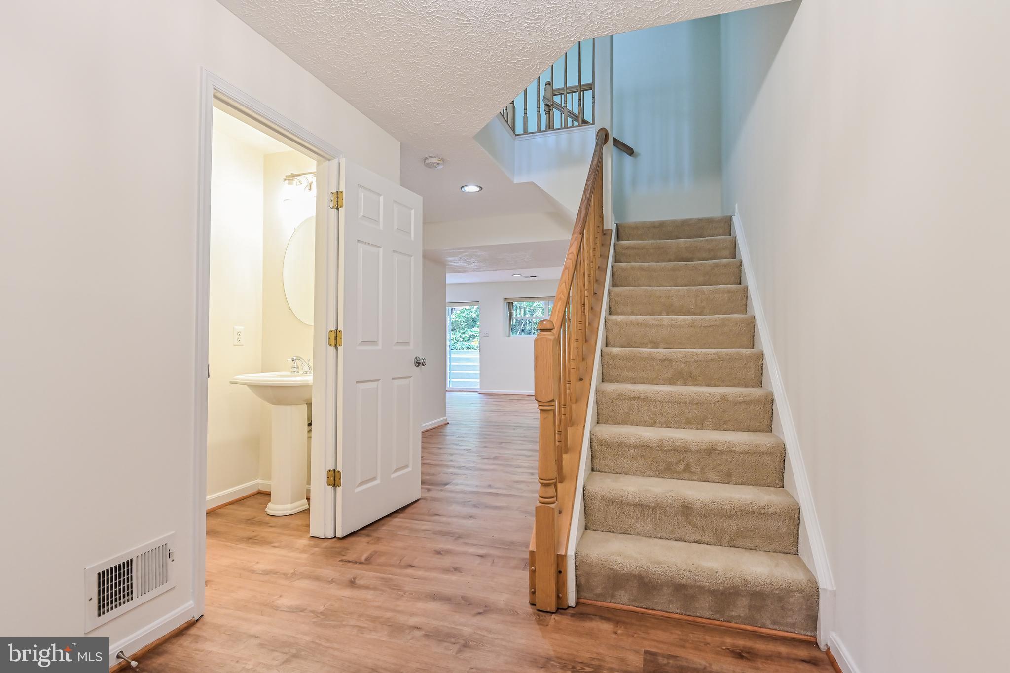 KENWOOD TOWNES - Residential Lease