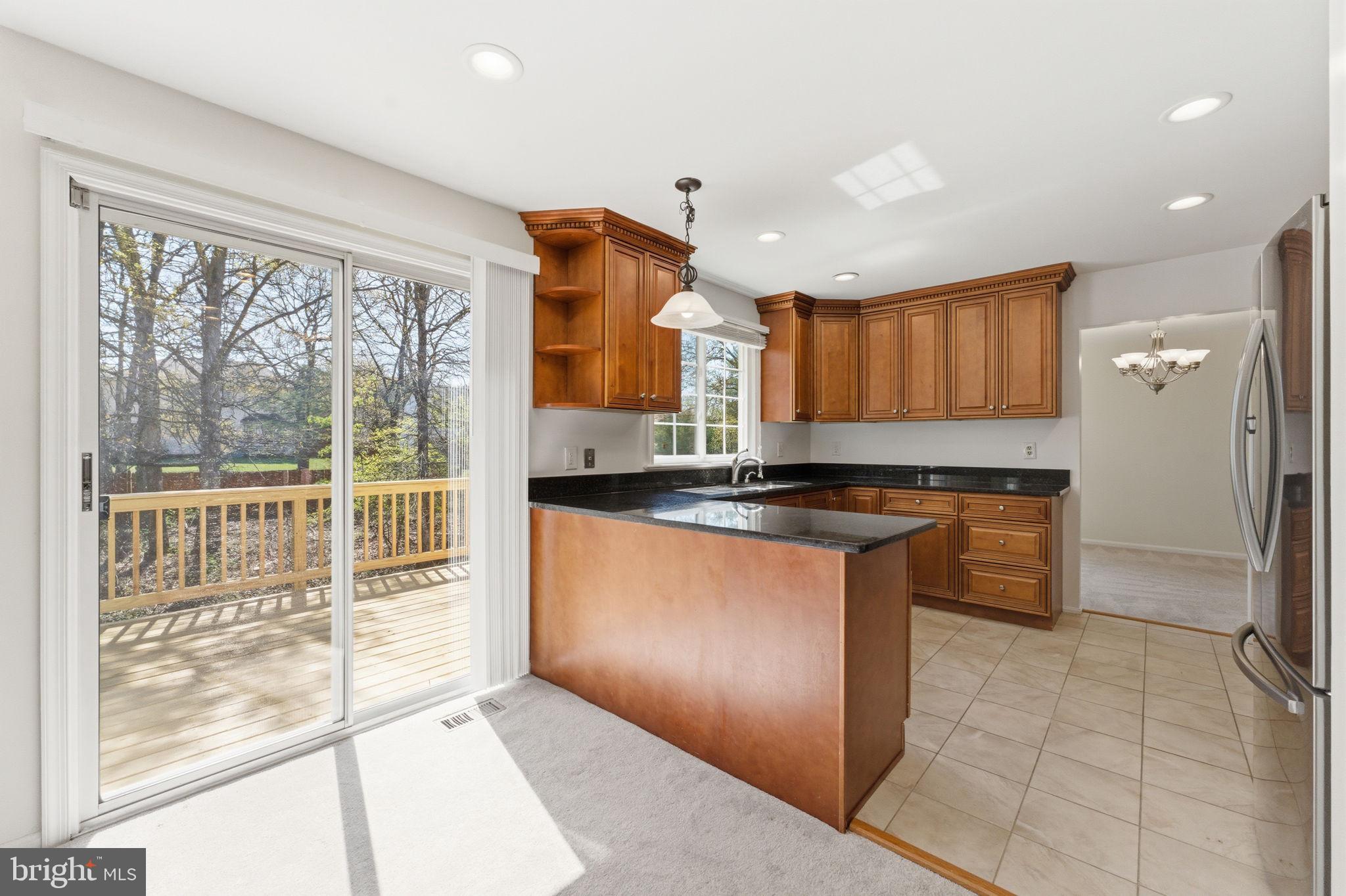 HUNTING HILLS WOODS - Residential