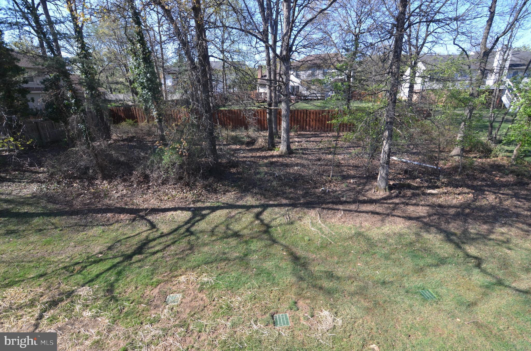 HUNTING HILLS WOODS - Residential