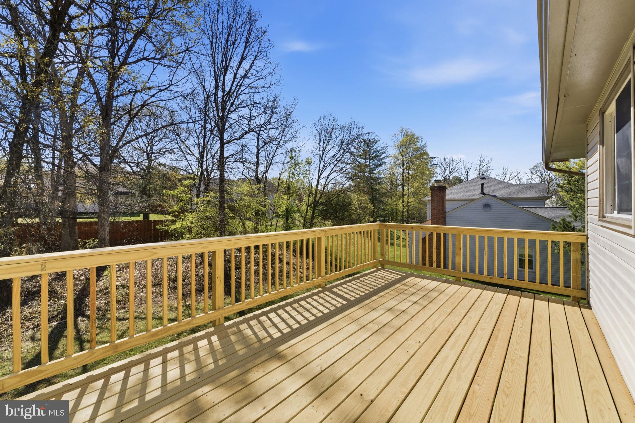 HUNTING HILLS WOODS - Residential