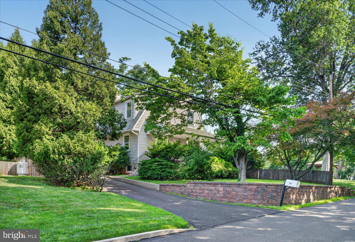 238 HOMESTEAD LANE