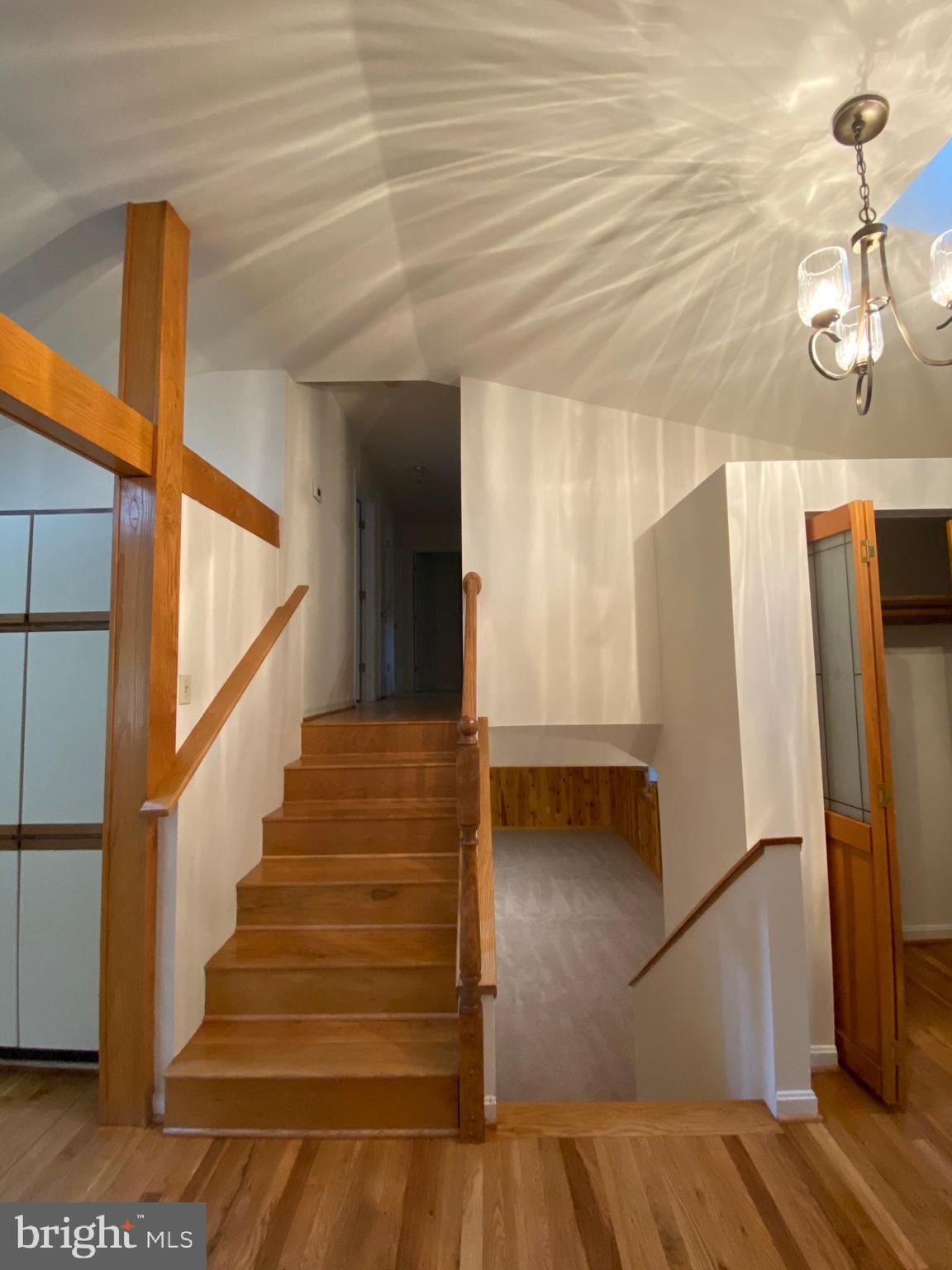 PRESIDENTIAL LAKES - Residential Lease