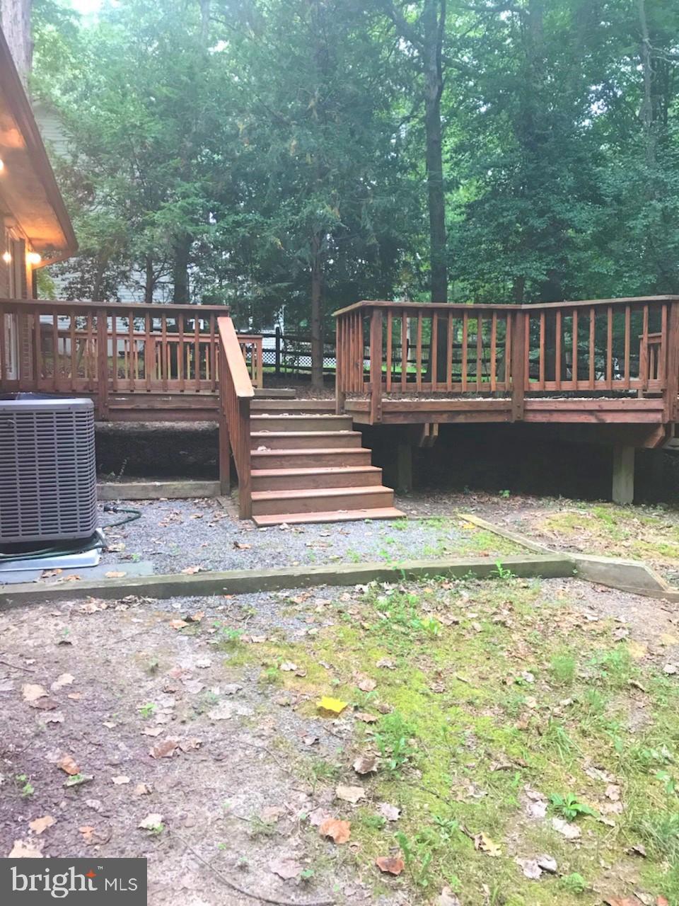 PRESIDENTIAL LAKES - Residential Lease