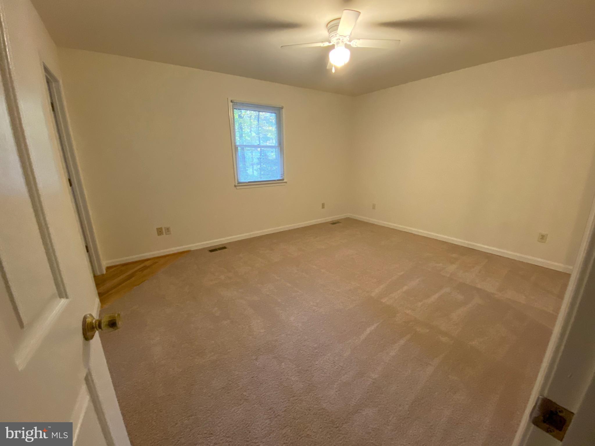 PRESIDENTIAL LAKES - Residential Lease