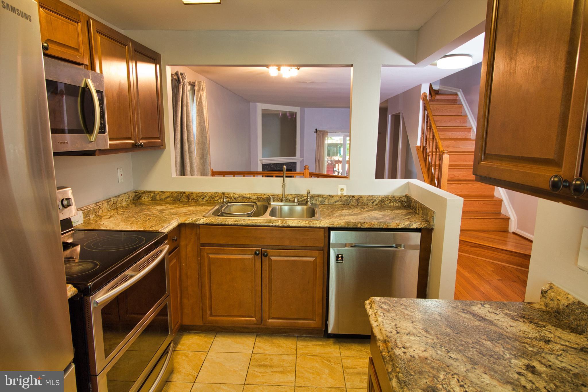 KINGSTOWNE - Residential Lease