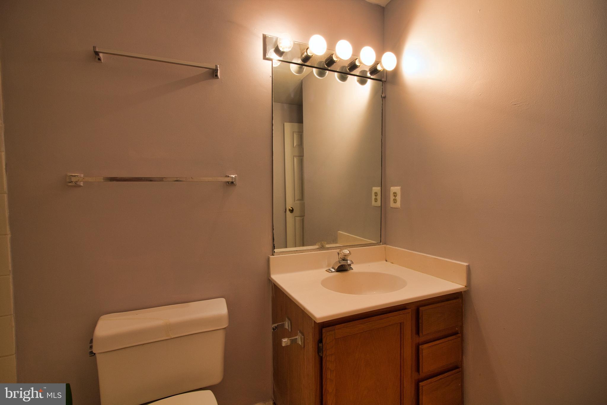 KINGSTOWNE - Residential Lease