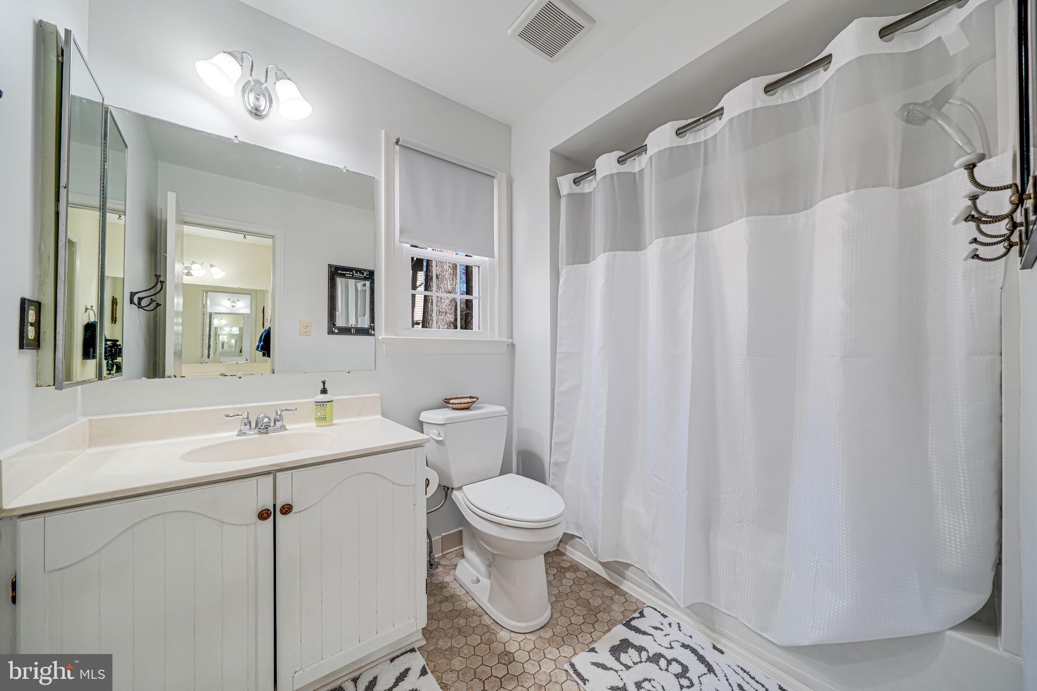 BURKE CENTRE - Residential