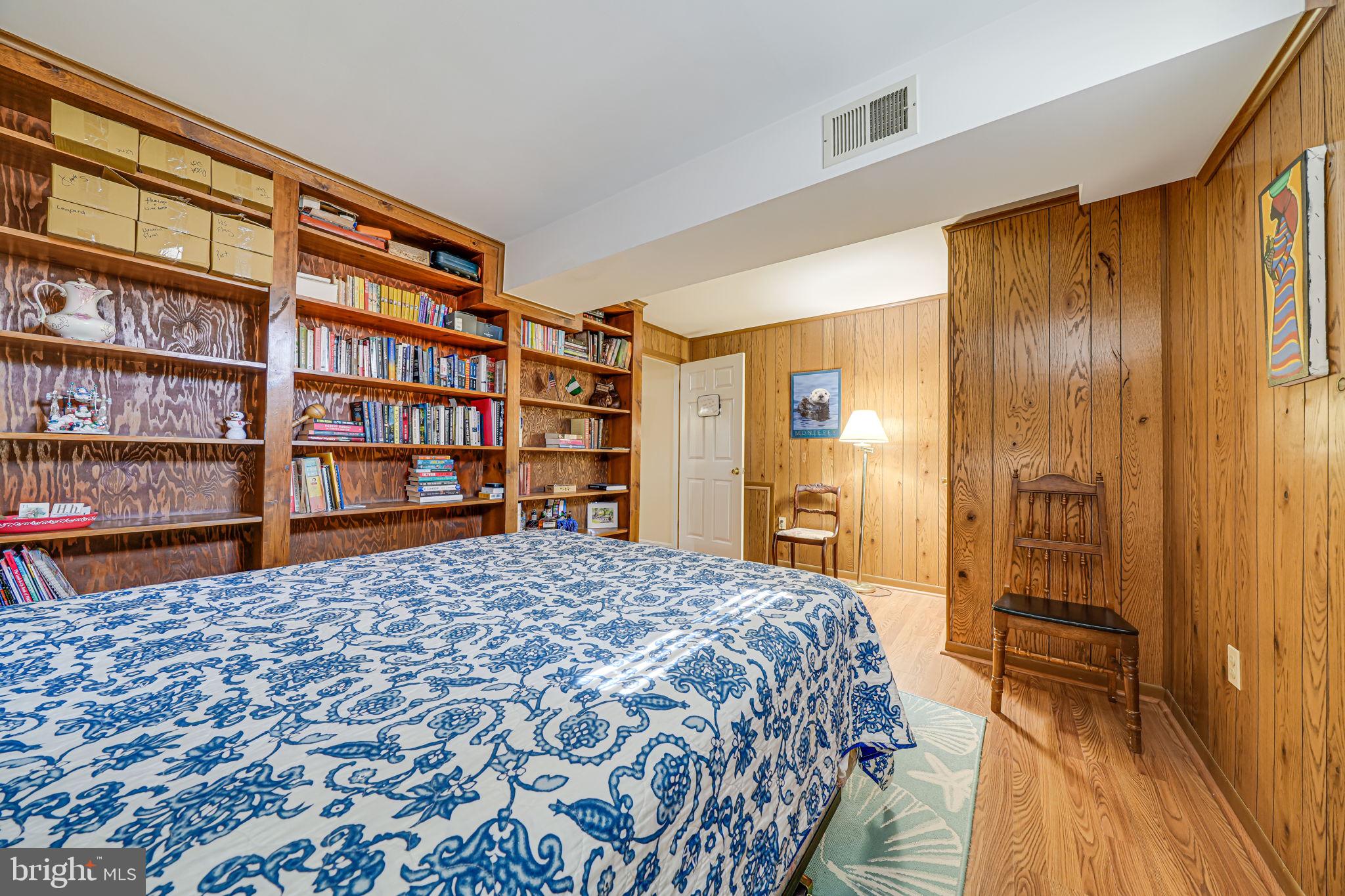 BURKE CENTRE - Residential