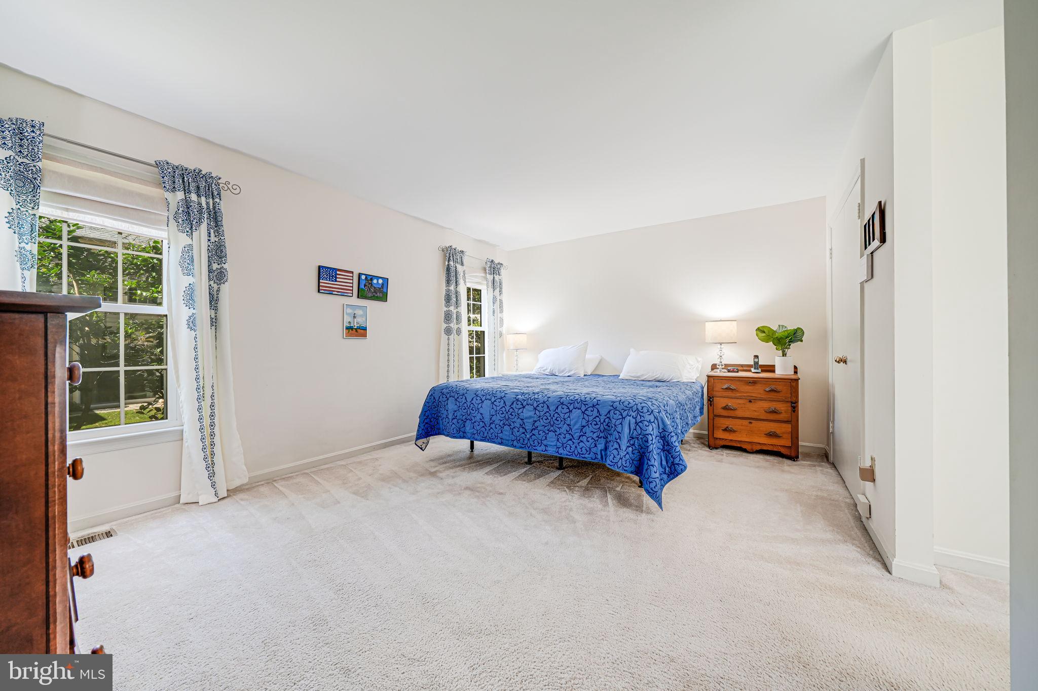 BURKE CENTRE - Residential