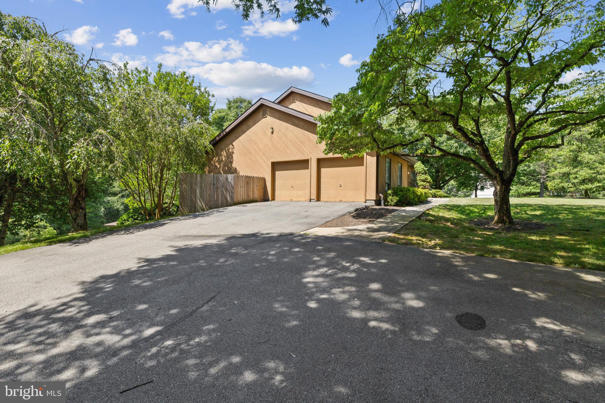 7517 BROOKLYN BRIDGE ROAD