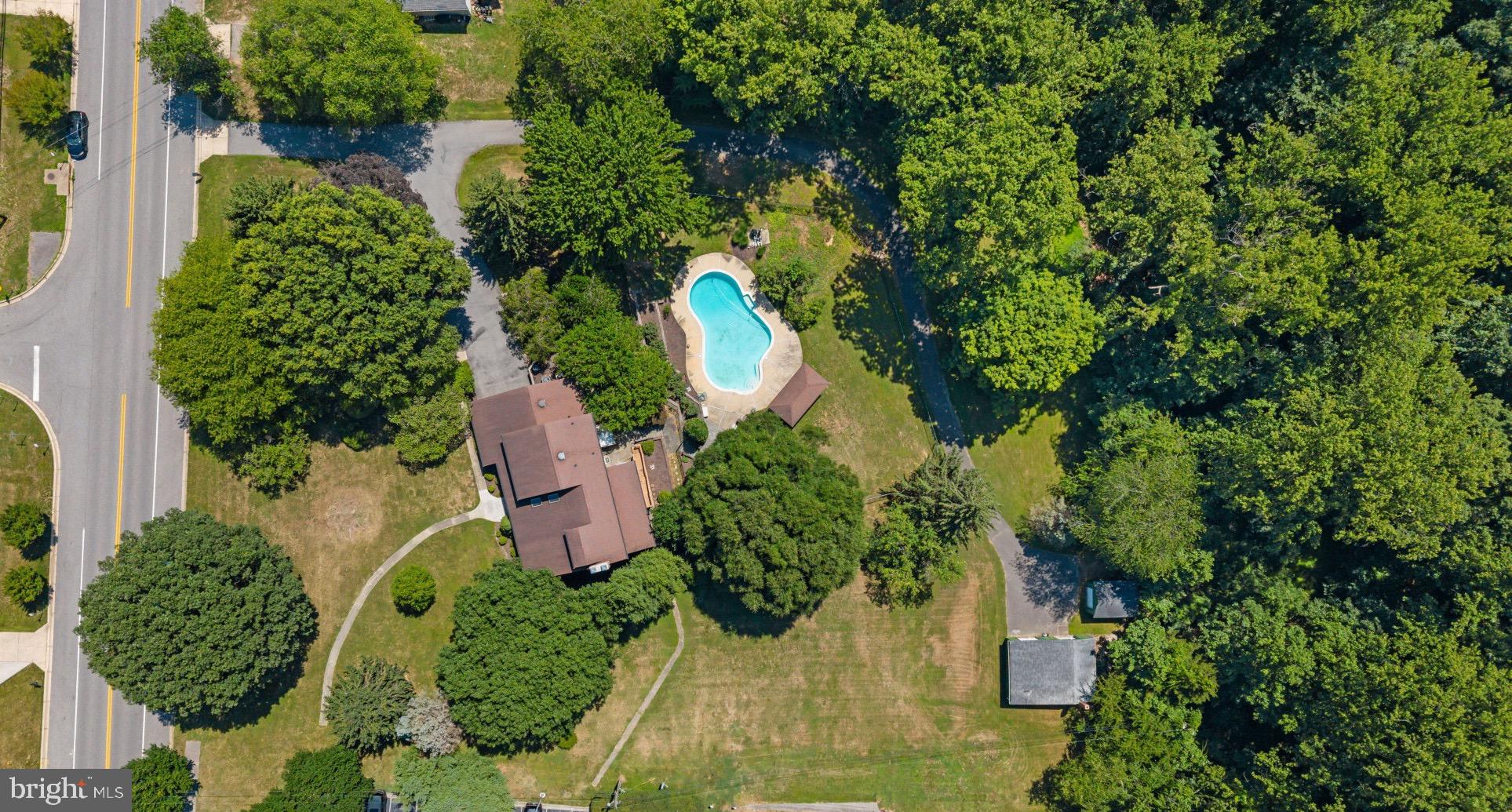 7517 BROOKLYN BRIDGE ROAD