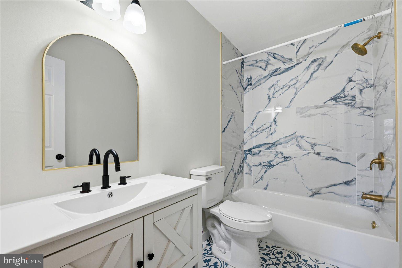 LAKE BRADDOCK - Residential