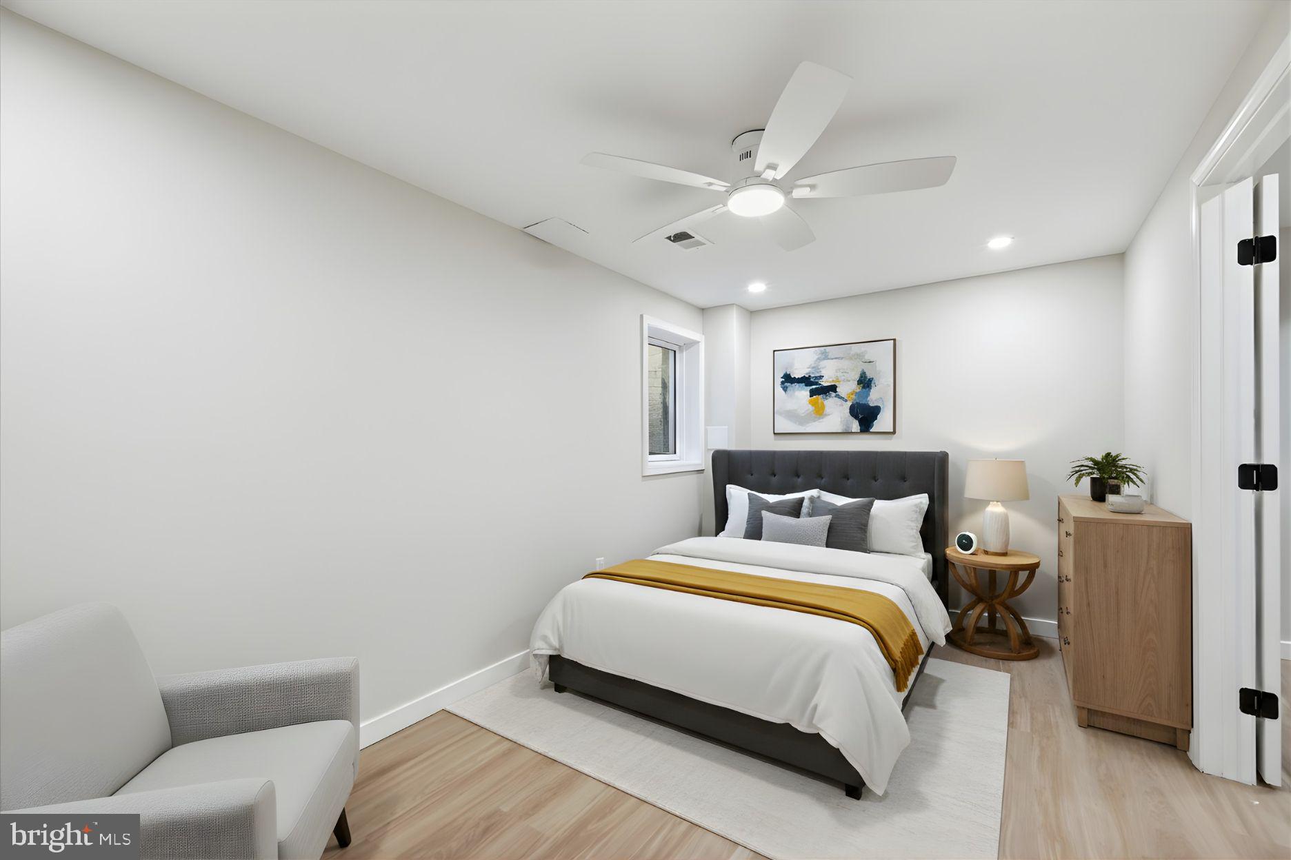 LAKE BRADDOCK - Residential