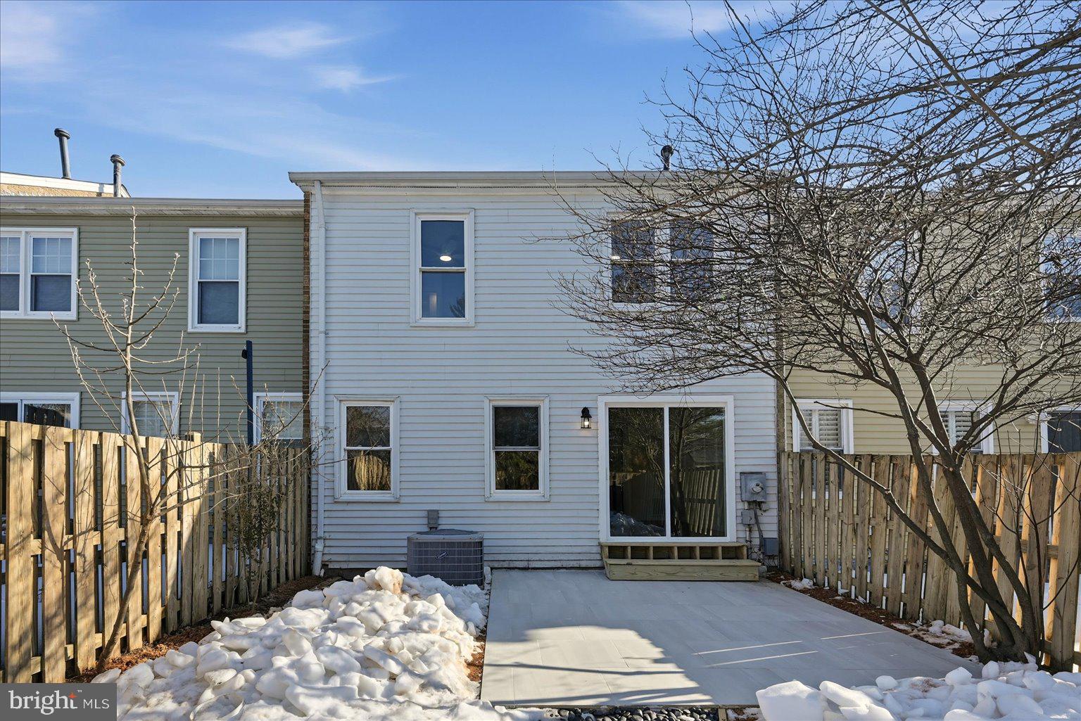 LAKE BRADDOCK - Residential