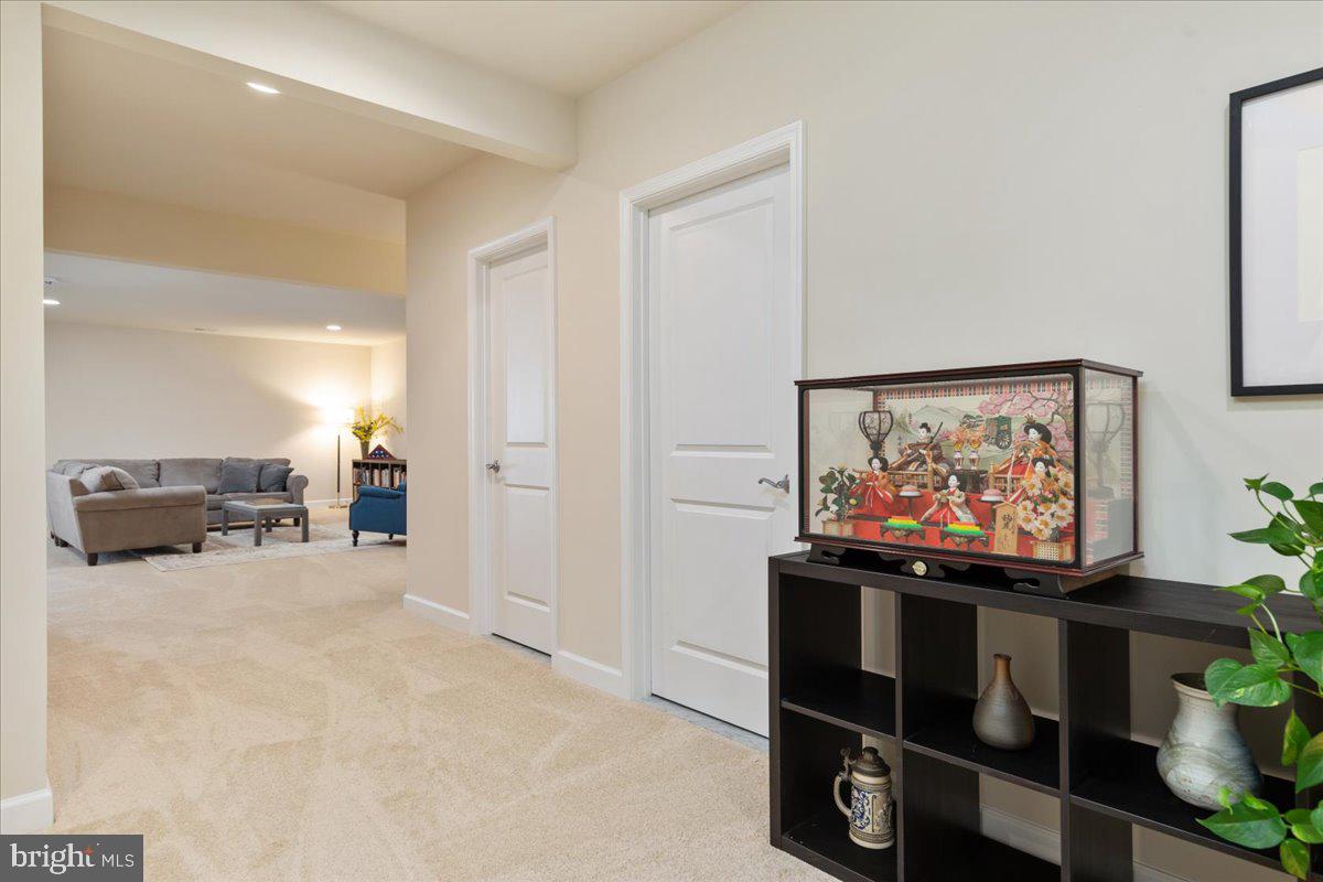 THE VISTAS AT LANSDOWNE - Residential