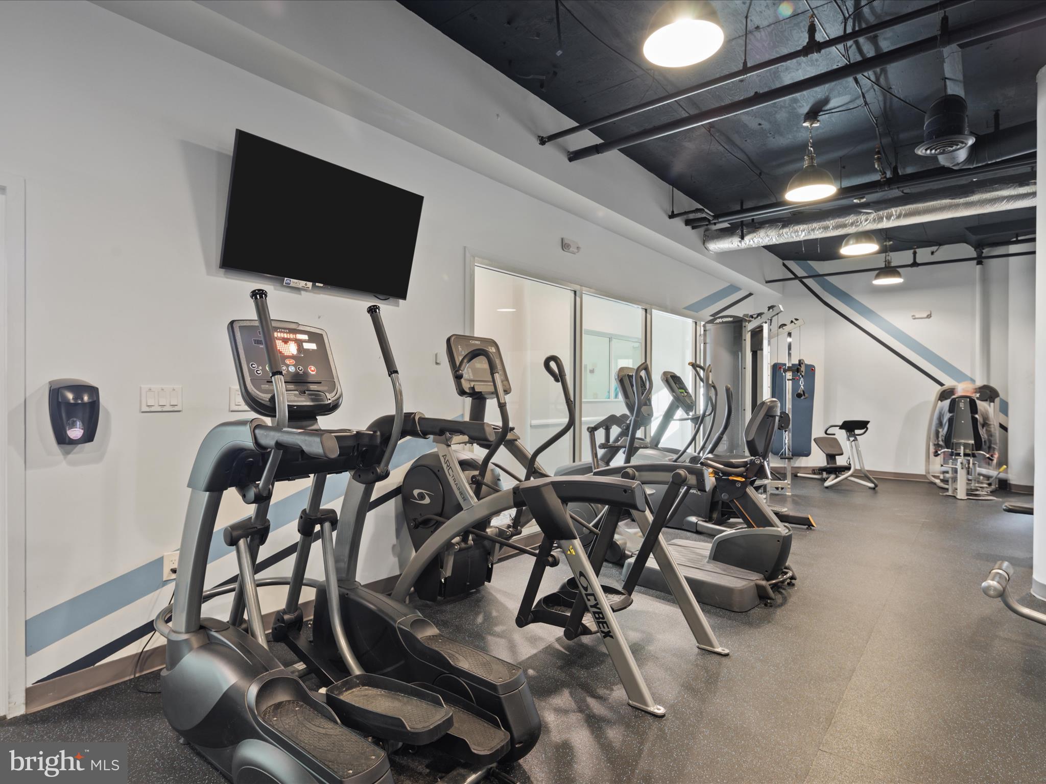 THE VISTAS AT LANSDOWNE - Residential