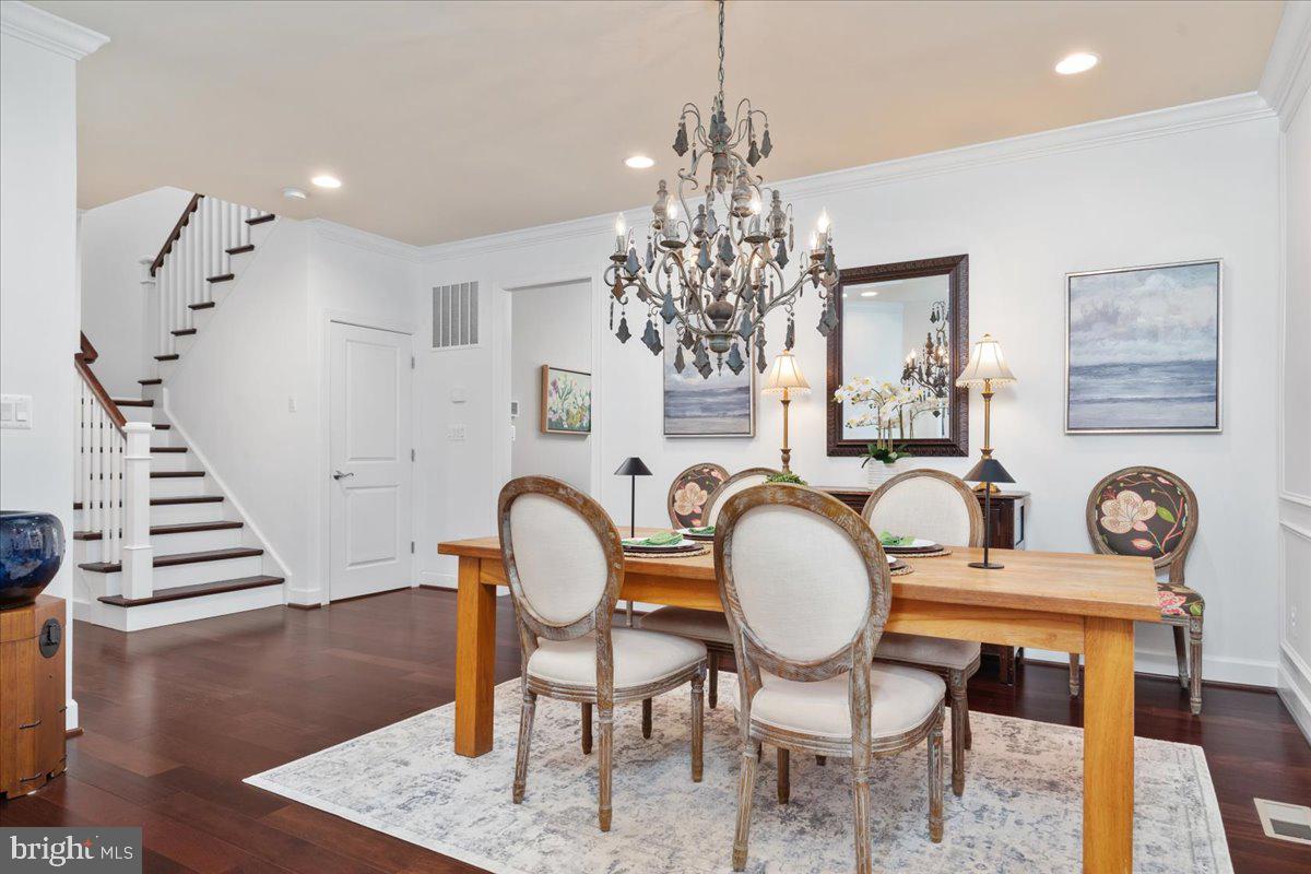 THE VISTAS AT LANSDOWNE - Residential