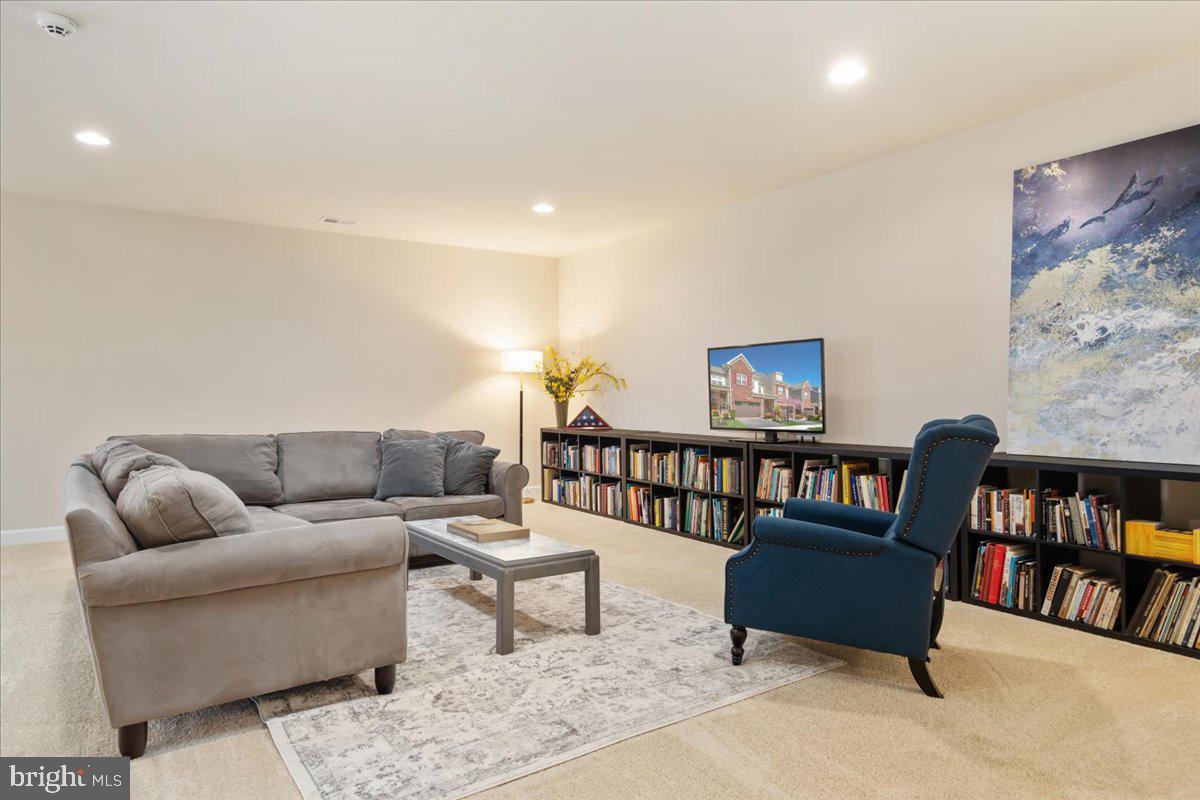 THE VISTAS AT LANSDOWNE - Residential