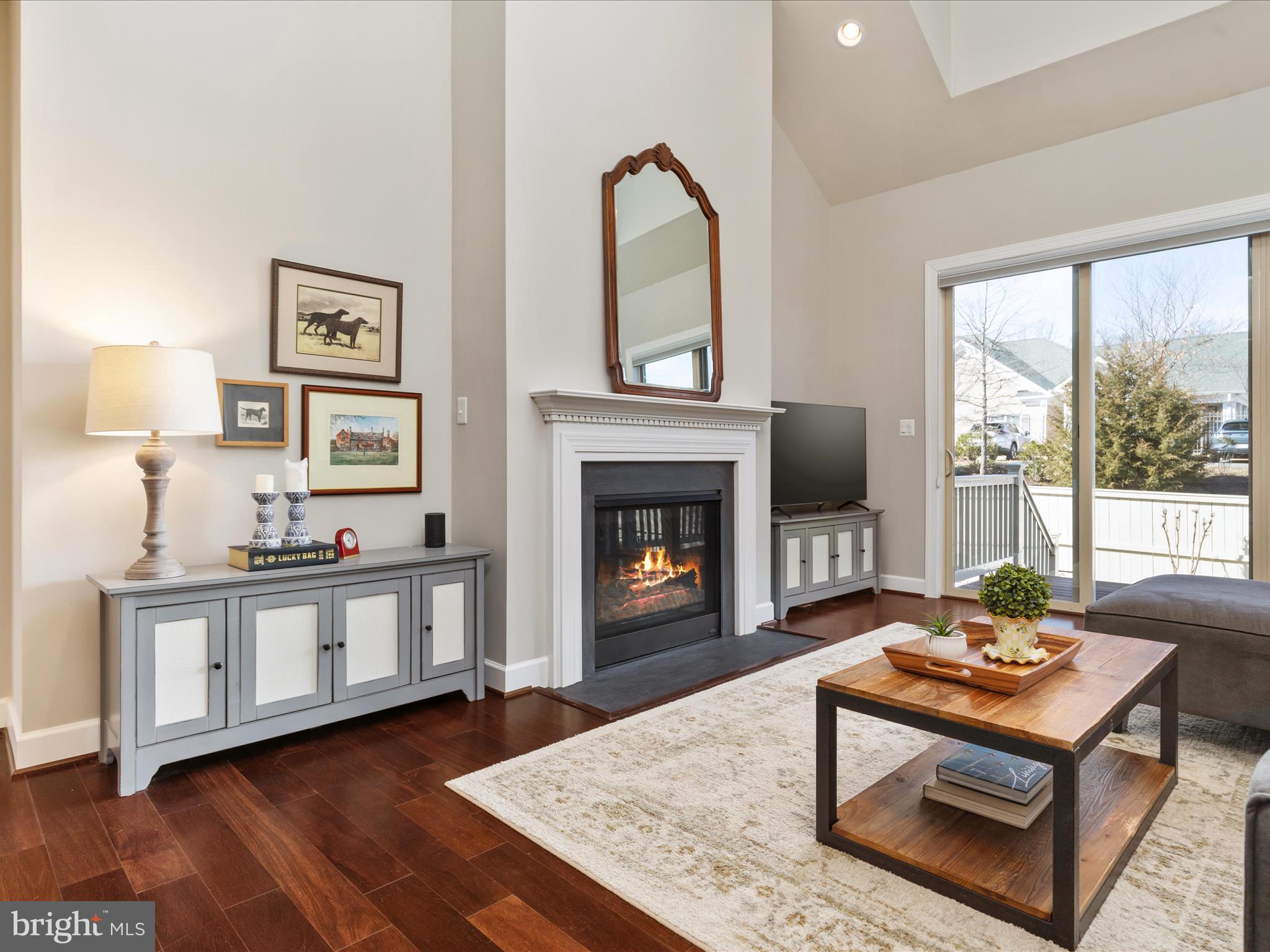 THE VISTAS AT LANSDOWNE - Residential