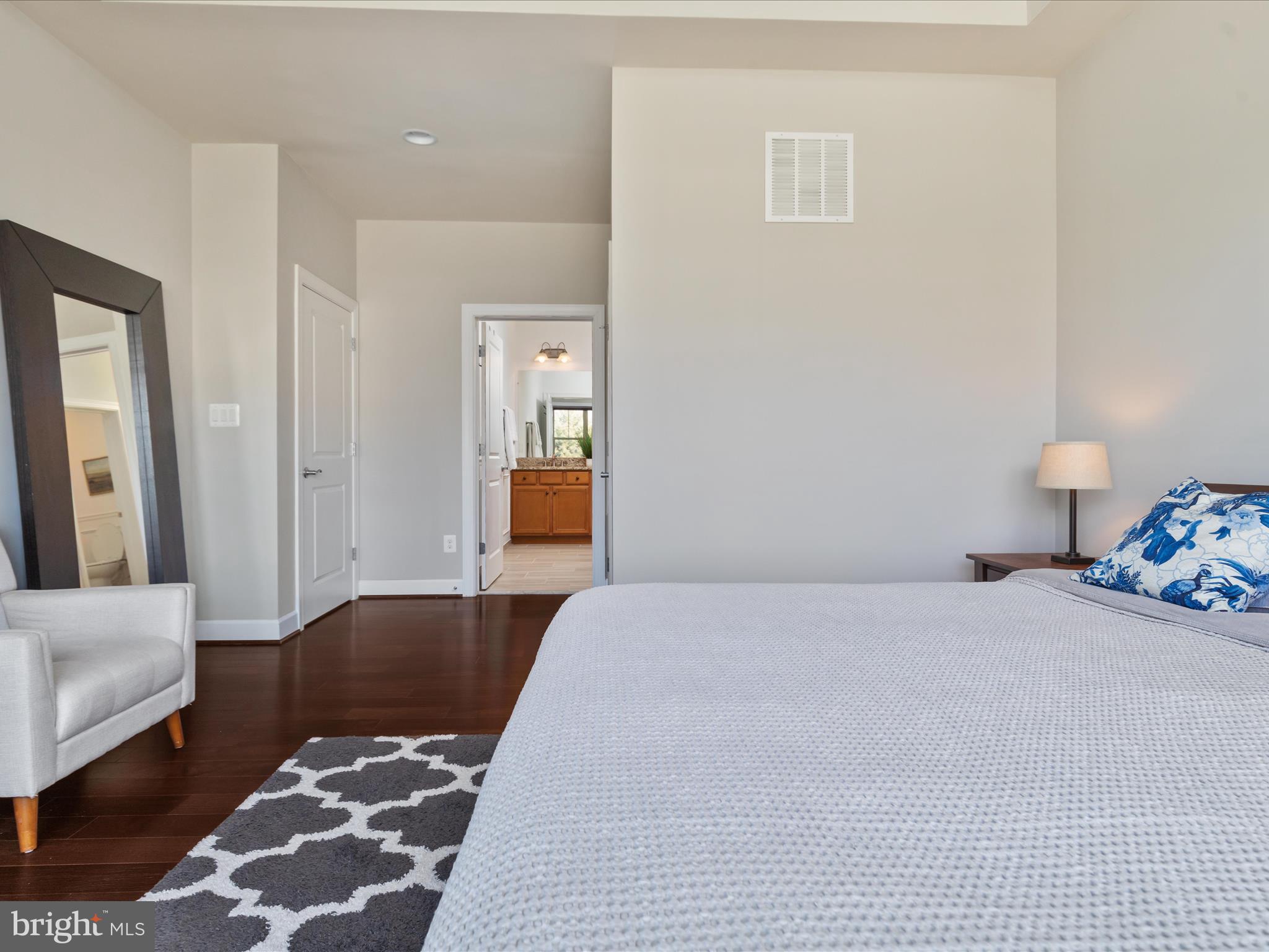 THE VISTAS AT LANSDOWNE - Residential