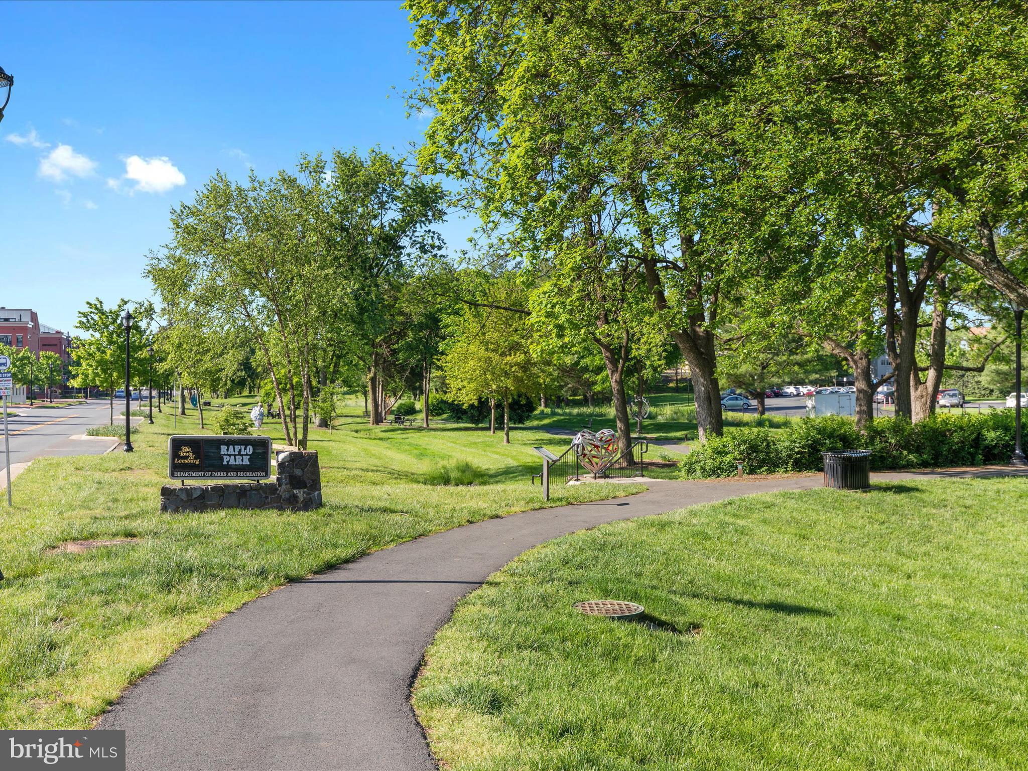 THE VISTAS AT LANSDOWNE - Residential