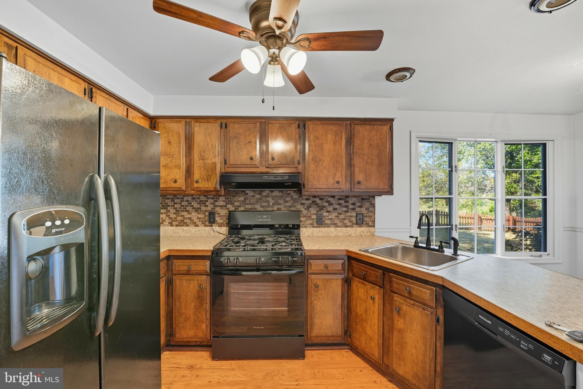 CRESTVIEW ESTATE - Residential