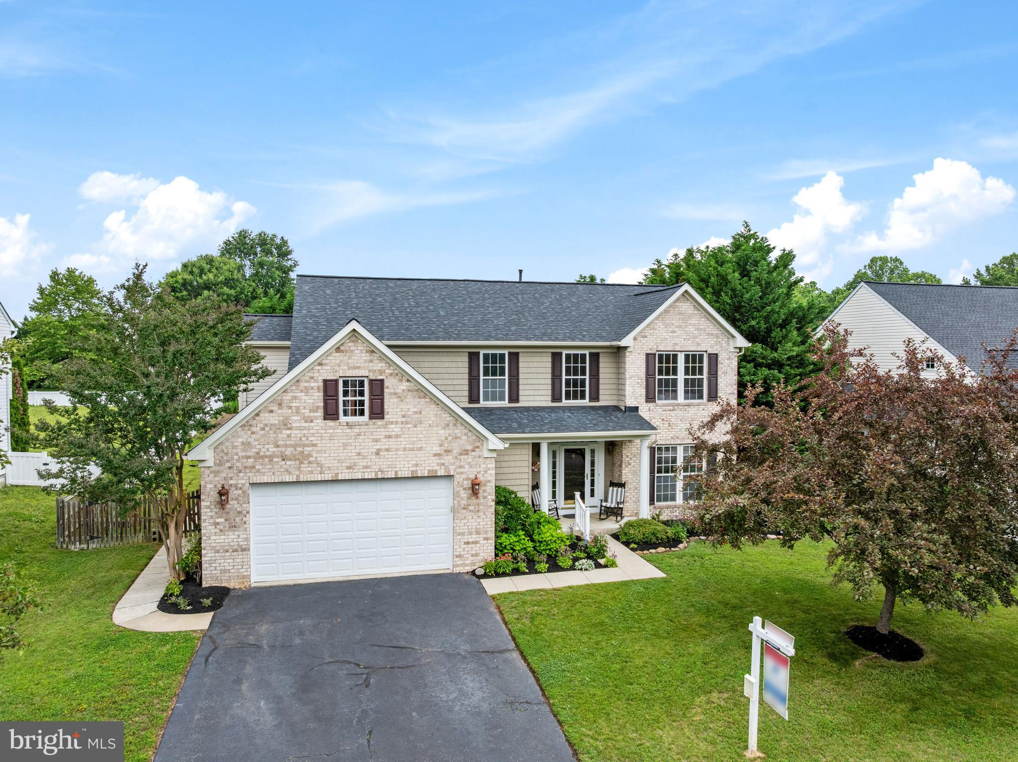 221 LURGAN LANE