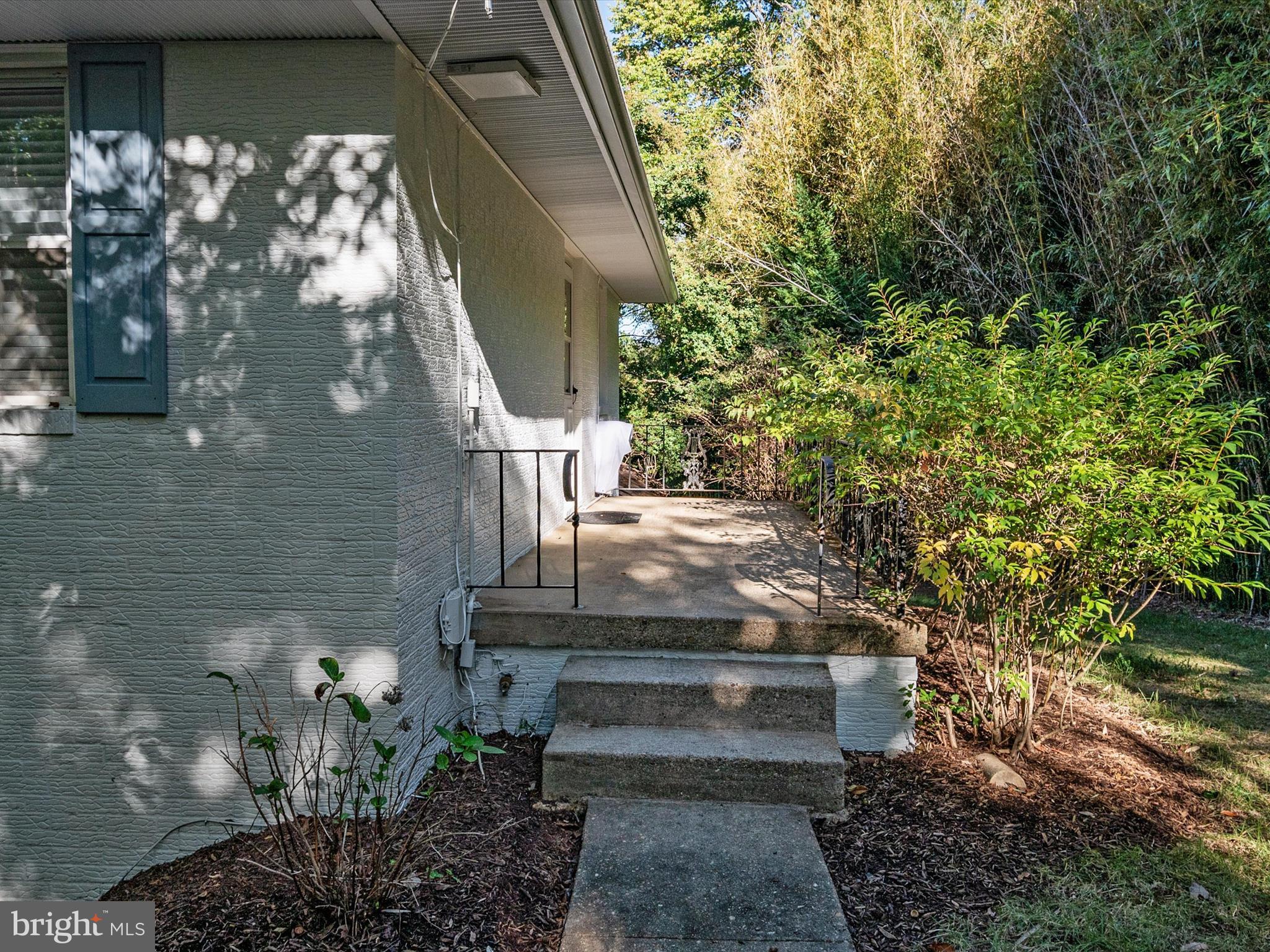 REGULARS - Residential