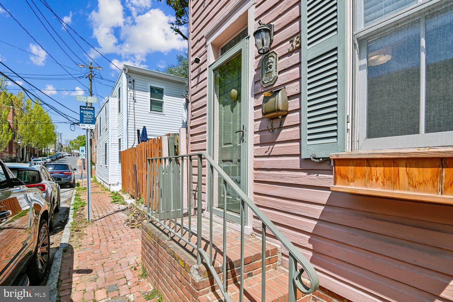 HISTORIC DISTRICT - Residential
