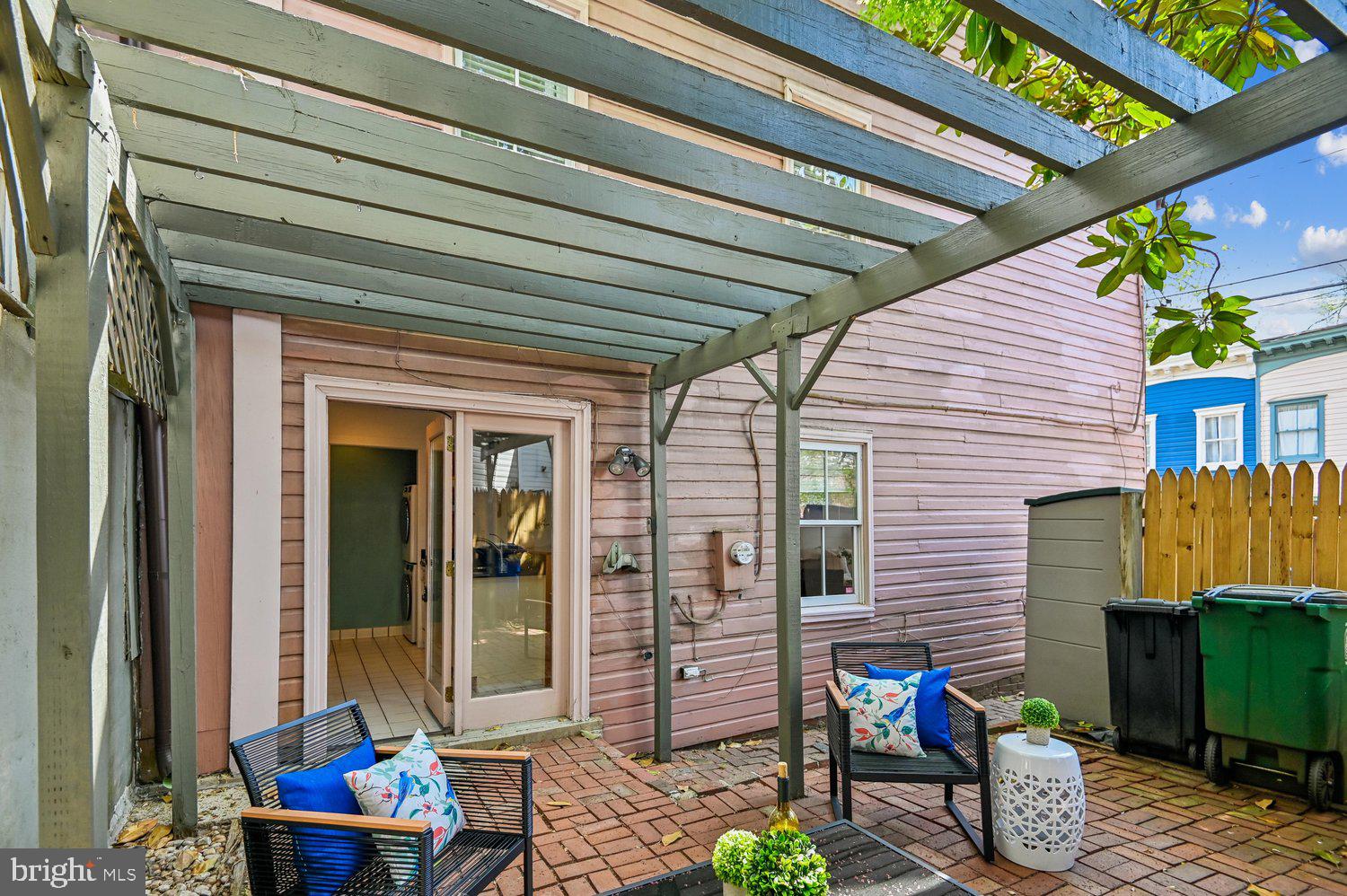 HISTORIC DISTRICT - Residential