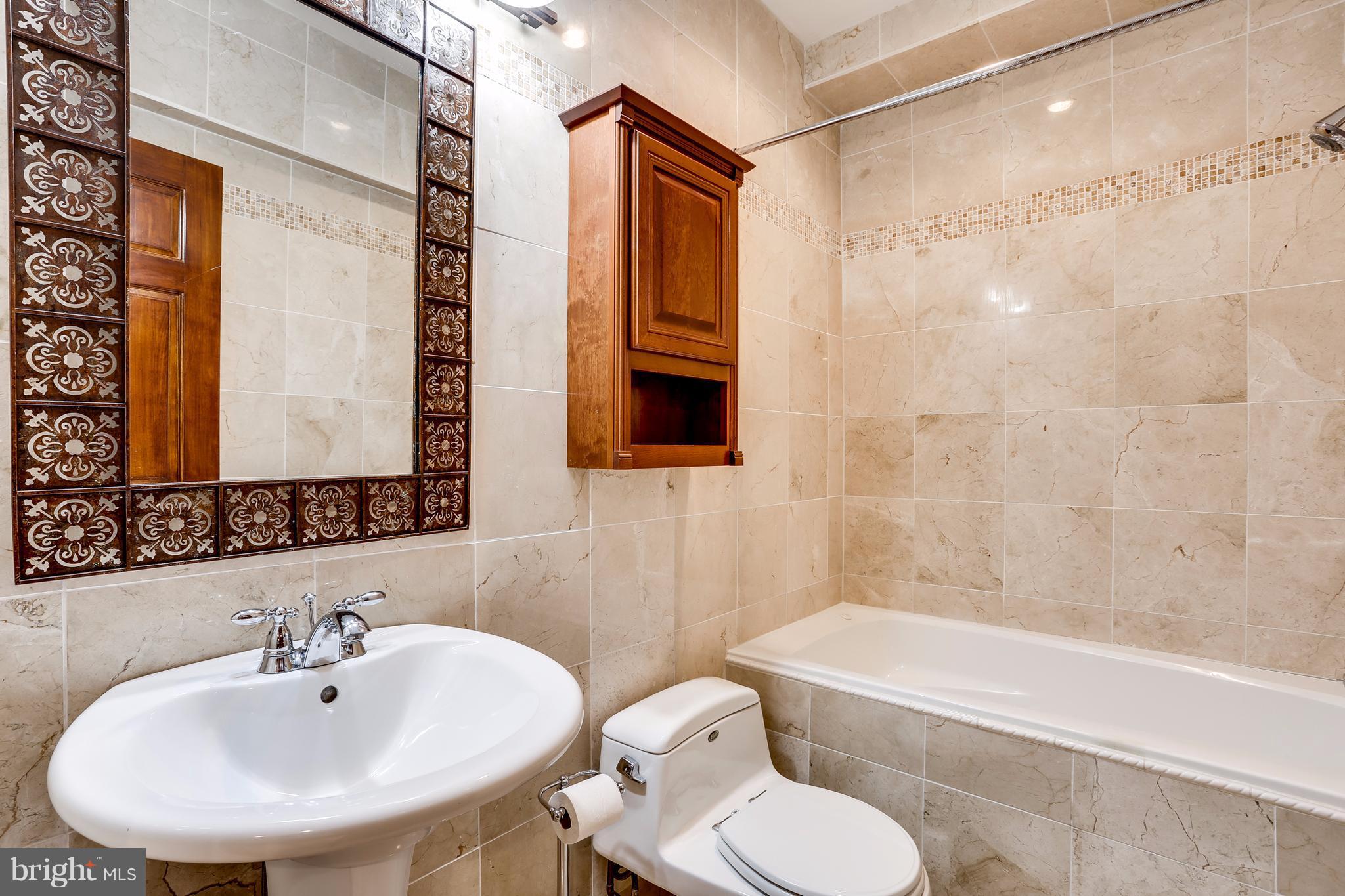 GROVEMONT - Residential Lease