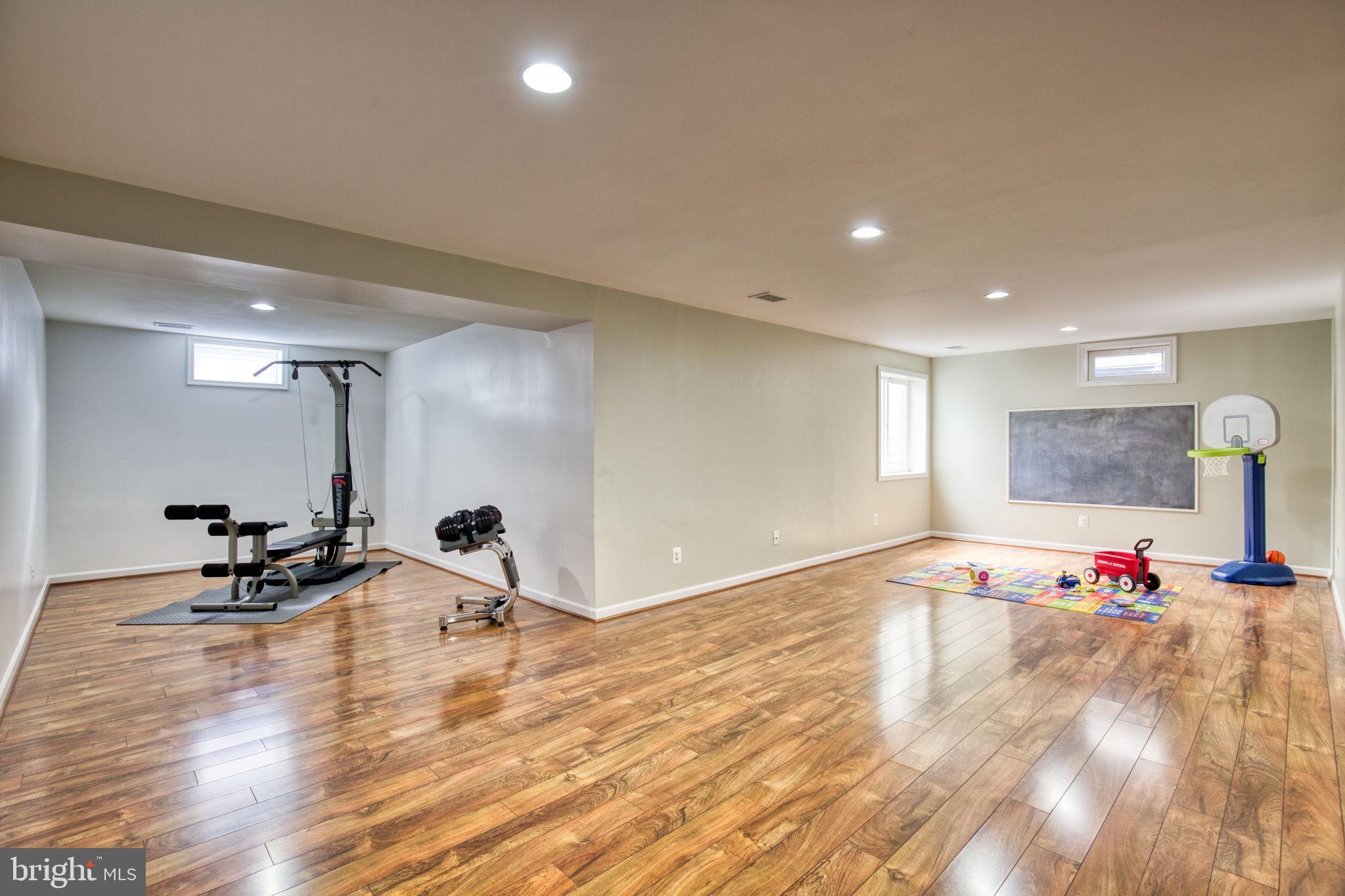 PORT POTOMAC - Residential