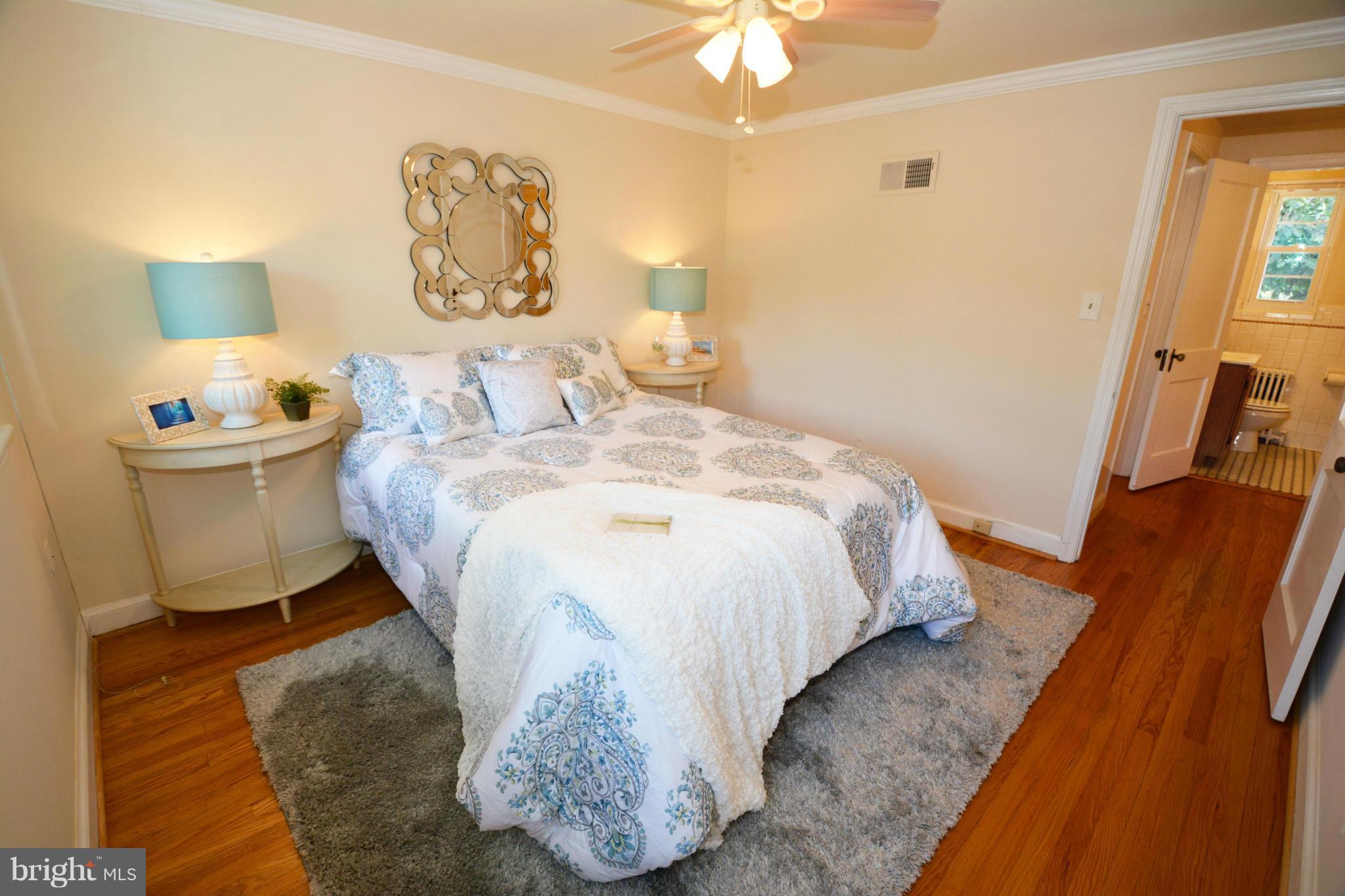 OLD TOWN ALEXANDRIA - Residential