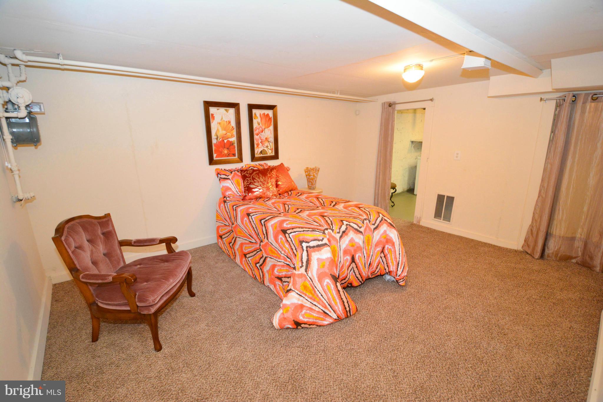 OLD TOWN ALEXANDRIA - Residential